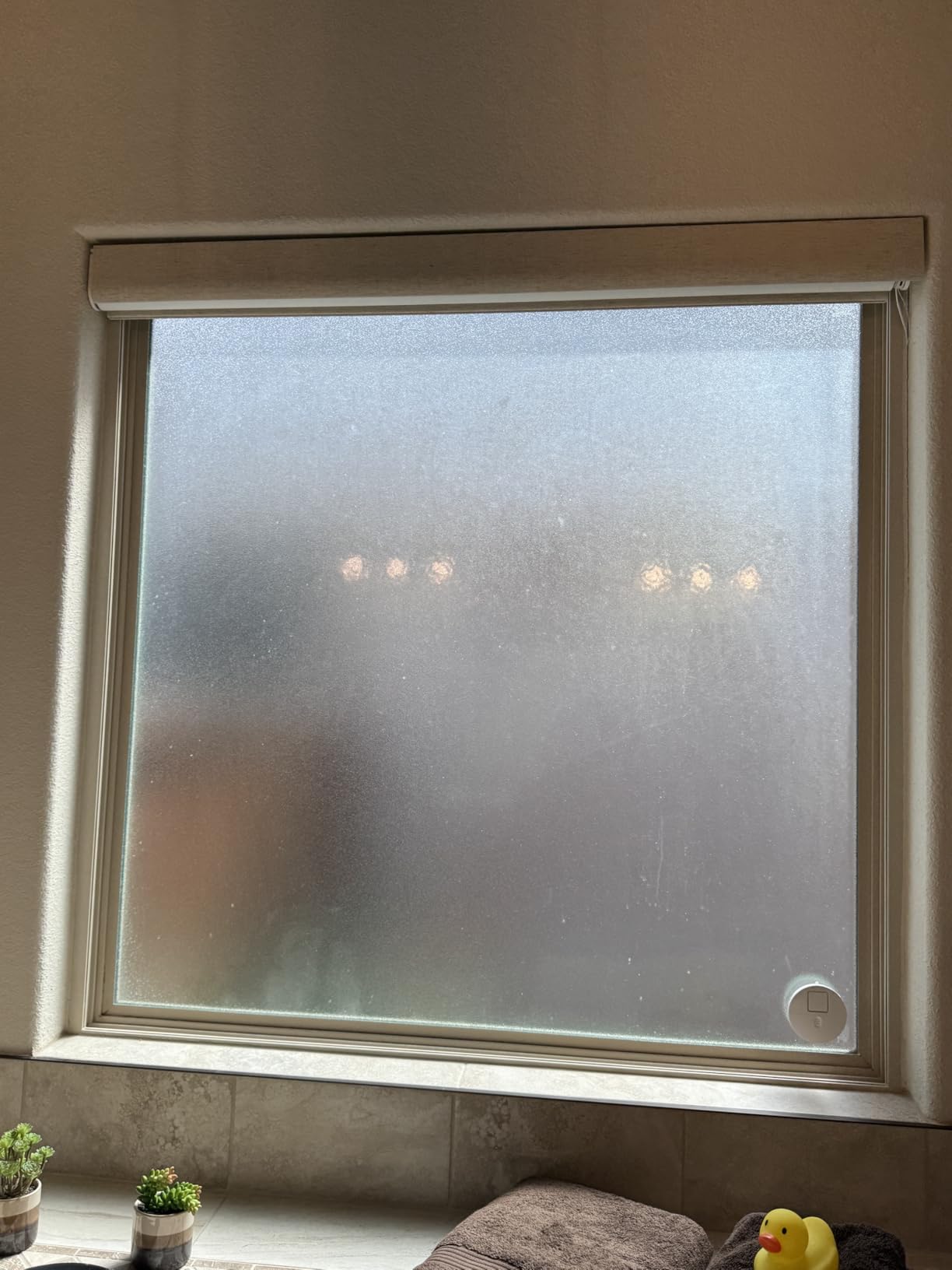 Persilux Smart Motorized Blinds with Remote, No Drill Automatic Roller Shades for Indoor Windows, Blackout Linen Fabric, Electric Blinds for Windows, Linen Beige C156BO-2, Custom Size customer photo 2