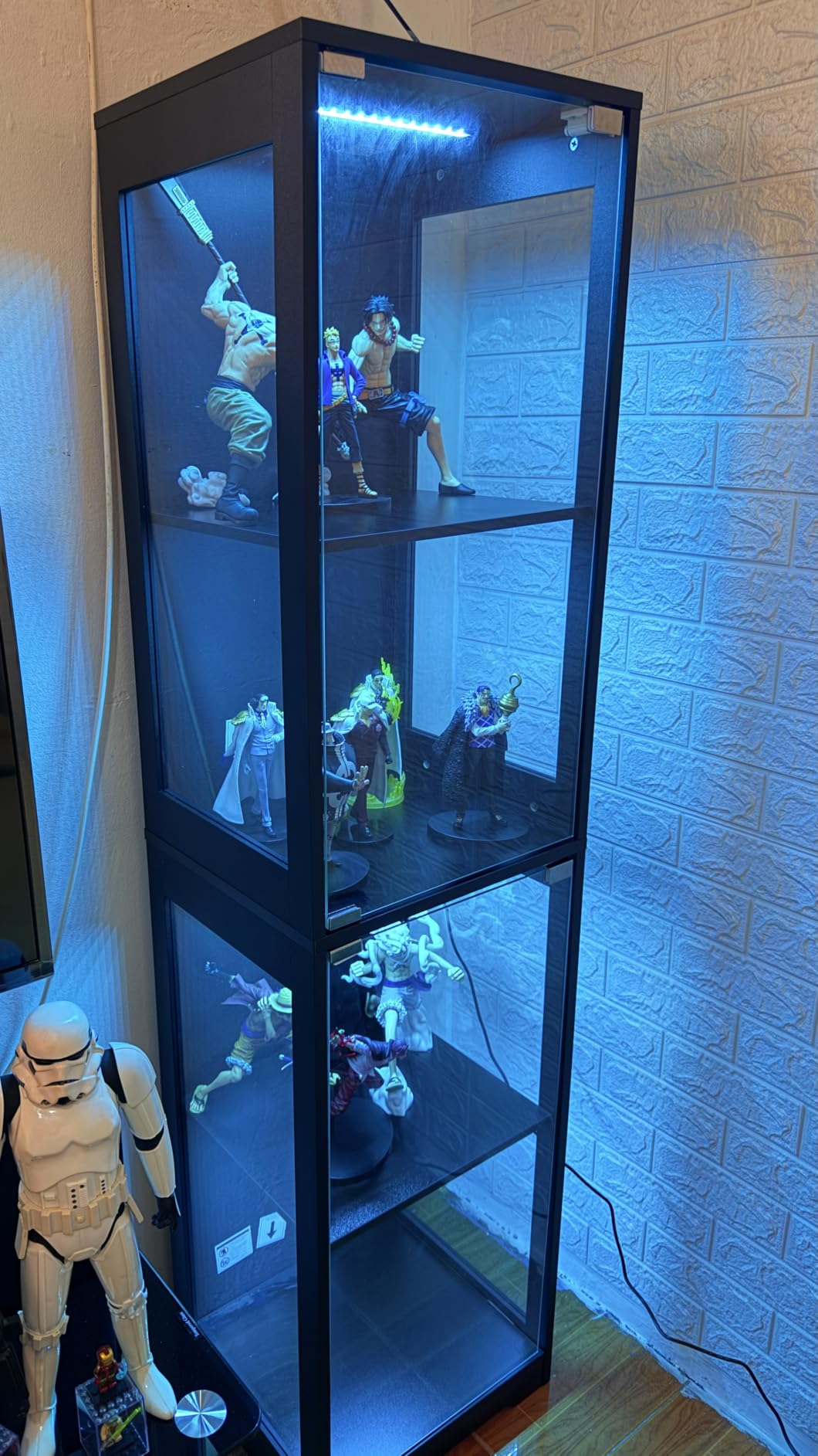 BROTTAR Glass Display Cabinet, Display Case for Collectibles, Black customer photo 2