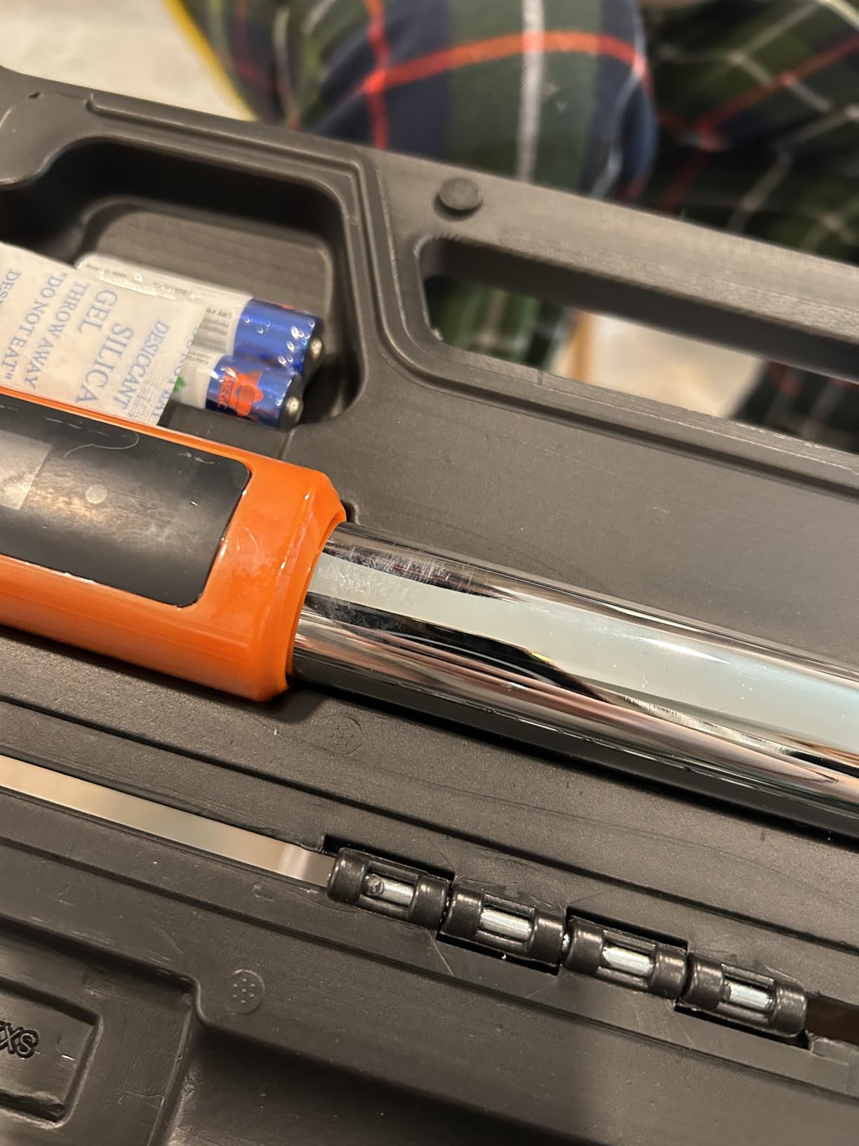 VEVOR Digital Torque Wrench 3/8 1/2 Inch Drive for Truck Auto Motor Bike | 2.2-44.25Ft.Lb(3-60Nm)/8.1-162.26Ft.Lb(0-220Nm), ±2% Accuracy Electric Wrench Set, Peak & Track Buzzer, LED Alert customer photo 1