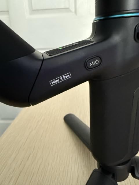 FeiyuTech SCORP Mini-3-Pro Gimbal Stabilizer for Camera Mirrorless/Compact/Action Cameras, Smartphone, 18m AI Tracking, Detachable Remote Handle, 4.4lbs Payload customer photo 2