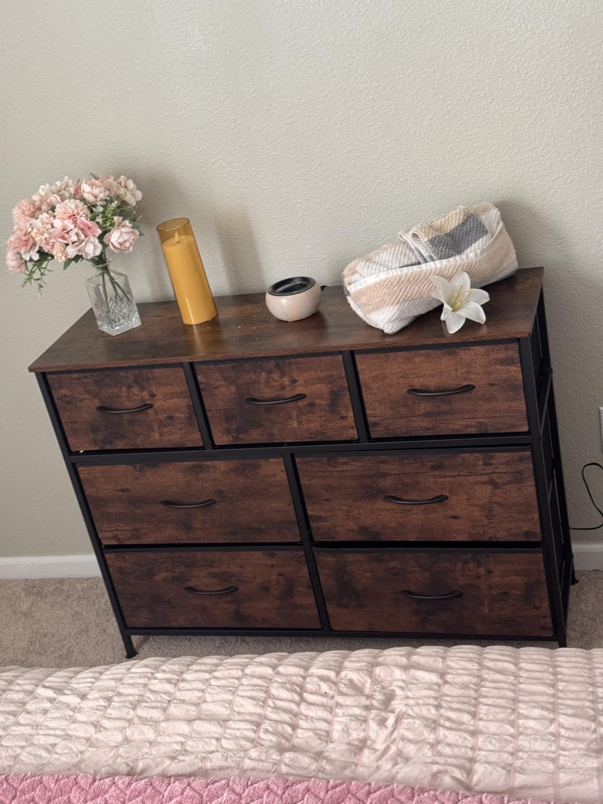 SONGMICS Dresser for Bedroom, Wide Dresser with 5 Fabric Drawers customer photo 1