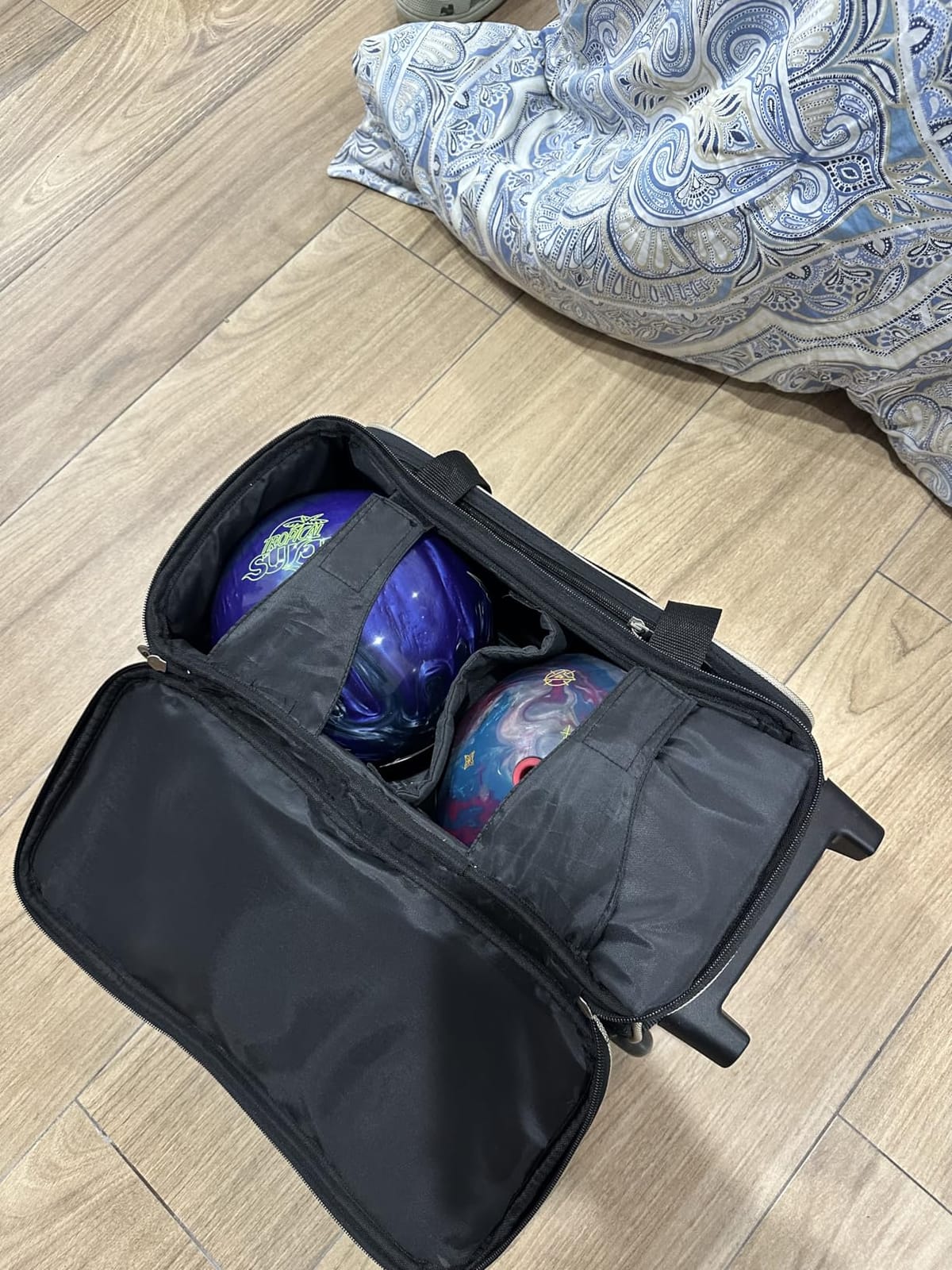 2 Ball Roller Bowling Bag with Wheels & Separate Shoes Pocket customer photo 2