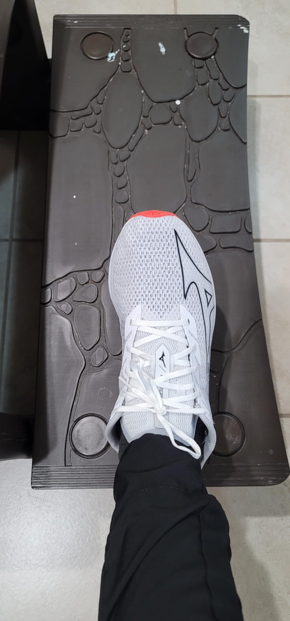 Mizuno Mens Wave Rebellion Flash 2 Mens customer photo 1