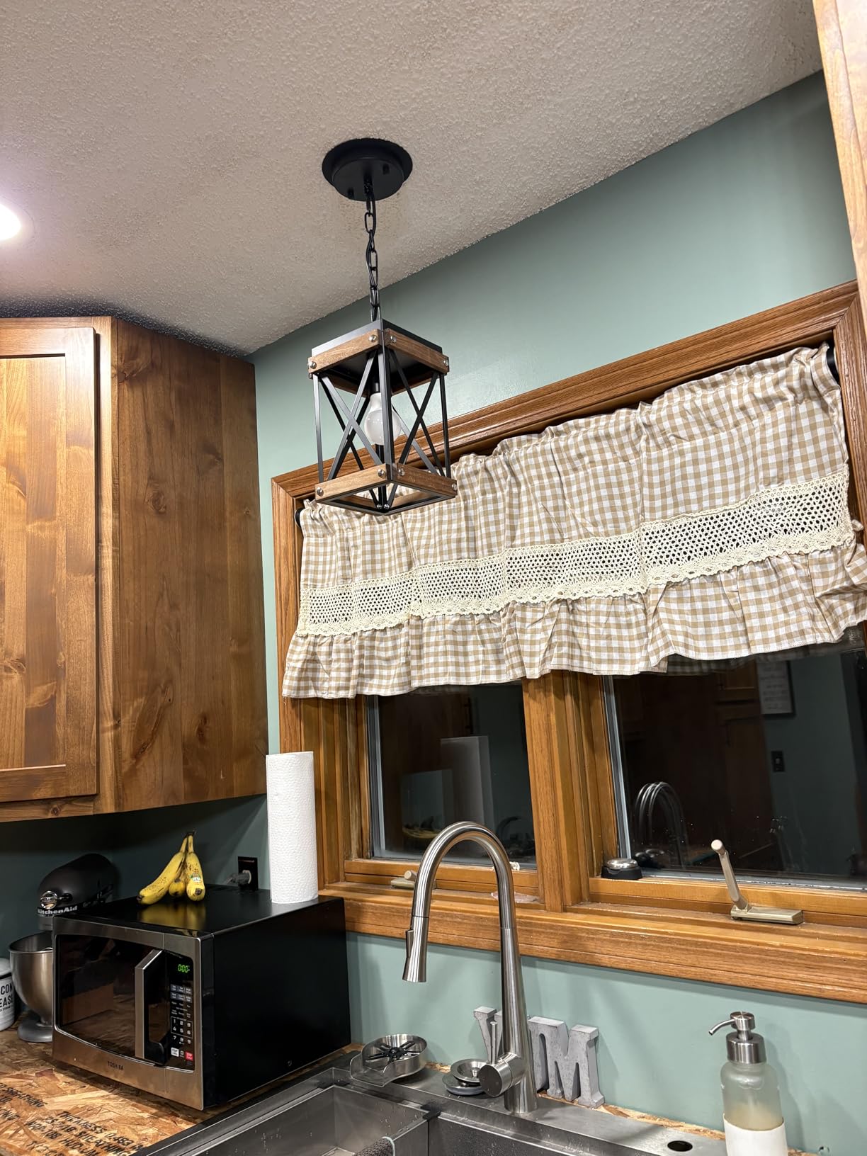 Rustic Farmhouse Wood Kitchen Island Lighting, 6 Lights Rectangular Pendant Light Fixture, Adjustable Chain Oak Wood and Metal Linear Chandelier for Dining Room Kitchen Island Farmhouse, Black customer photo 2