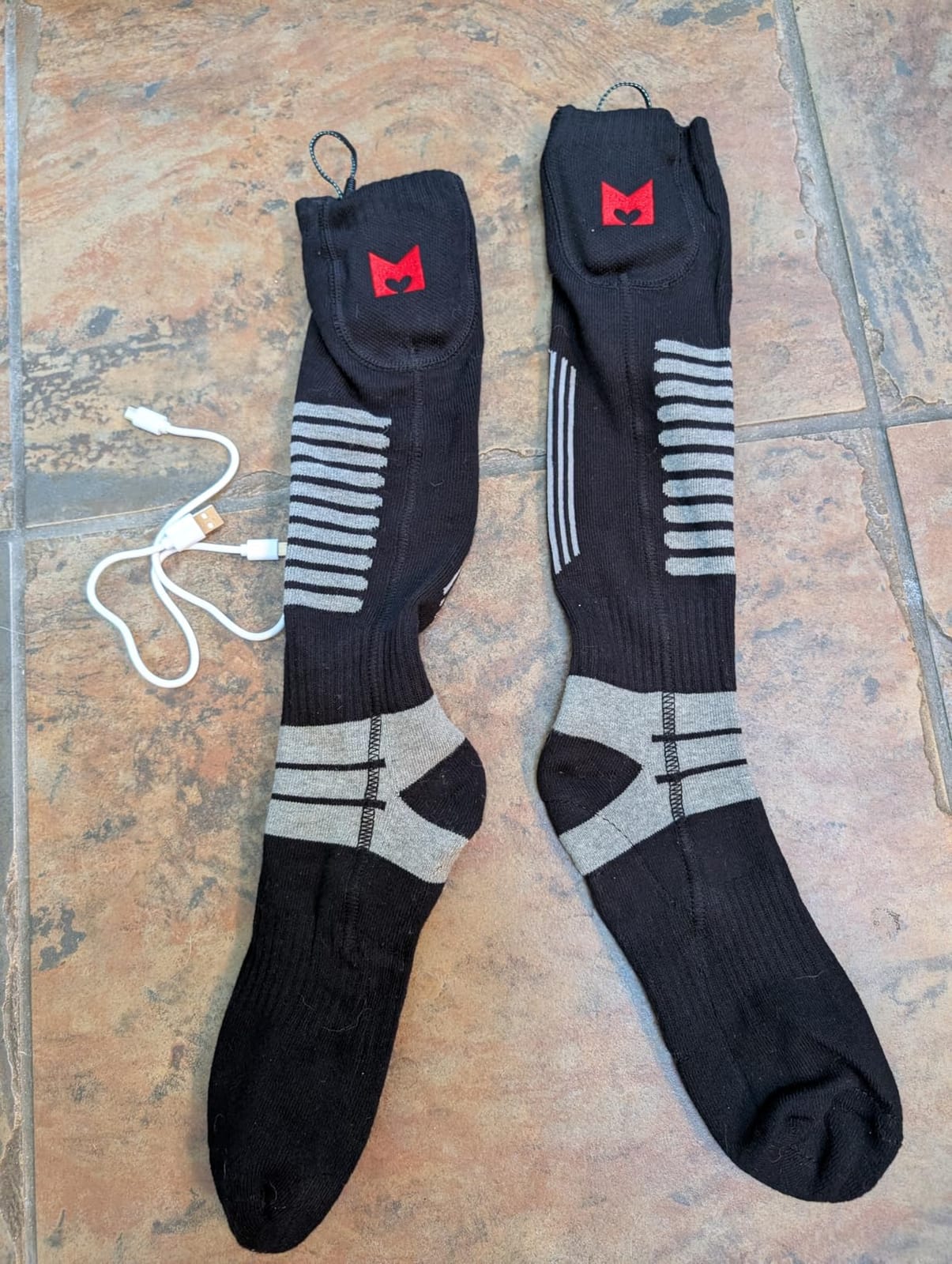 Heated Socks, 5V 6000mAh Rechargeable Heated Socks for Men Women, Electric Heated Socks with 4 Heating Levels for Outdoors Working Skating Skiing Hunting Hiking Cycling customer photo 2