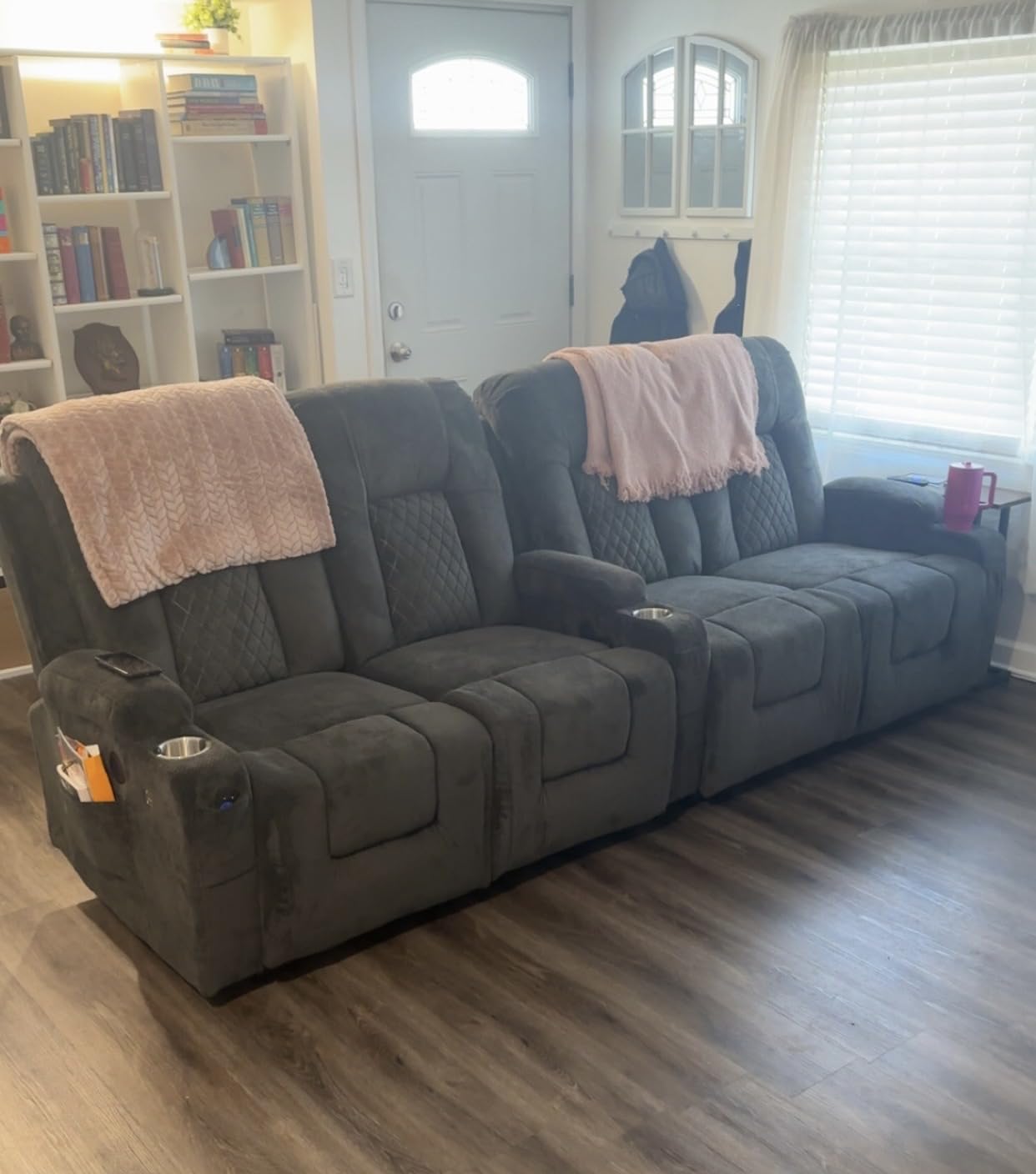 FURNIMAT Loveseat Recliner Sofa, 3 Seater Dual Reclining Sofa with Flip Back Console, Modern PU Leather Loveseat Couch for Living Room/RV, with Storage, USB Ports, Cup Holder, Cell Phone Holder, Black customer photo 2