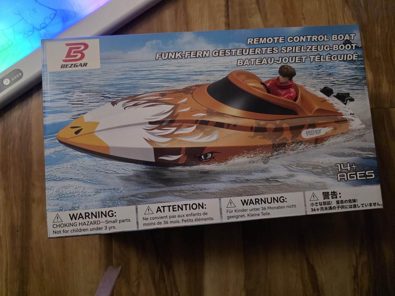 BEZGAR HJ822 12 Inch 25 KPH Fast RC Speed Boat for Kids Adults customer photo 1