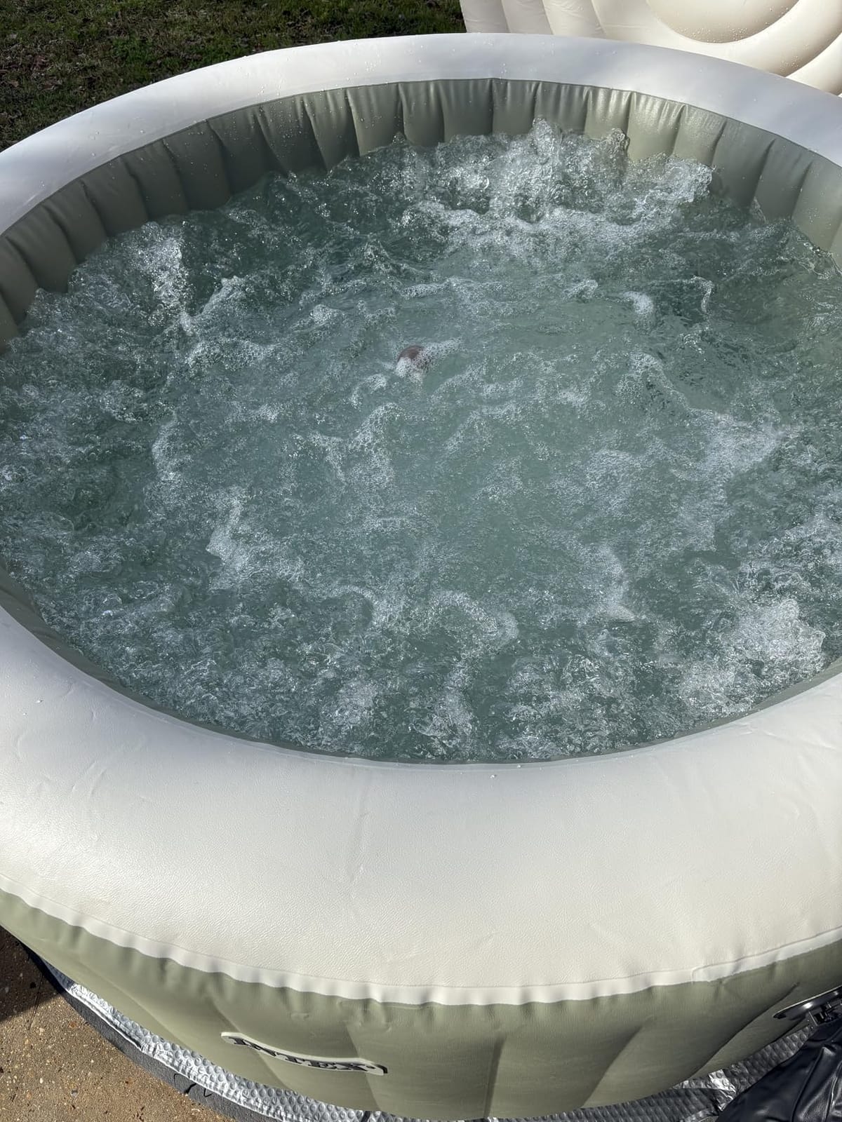 INTEX 28427EG PureSpa Bubble Massage Spa Set Outdoor Inflatable Portable Hot Tub, Includes Energy Efficient Spa Cover, Saltwater System Ready, 6 Person, 85in x 28in customer photo 1