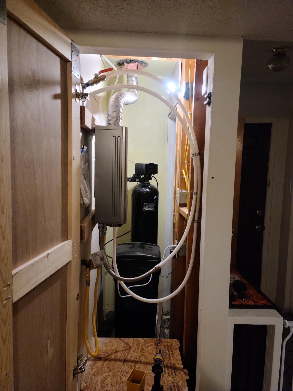 APUS Propane Tankless Water Heater, 140,000 BTU, Up to 6.8 GPM, Indoor customer photo 2