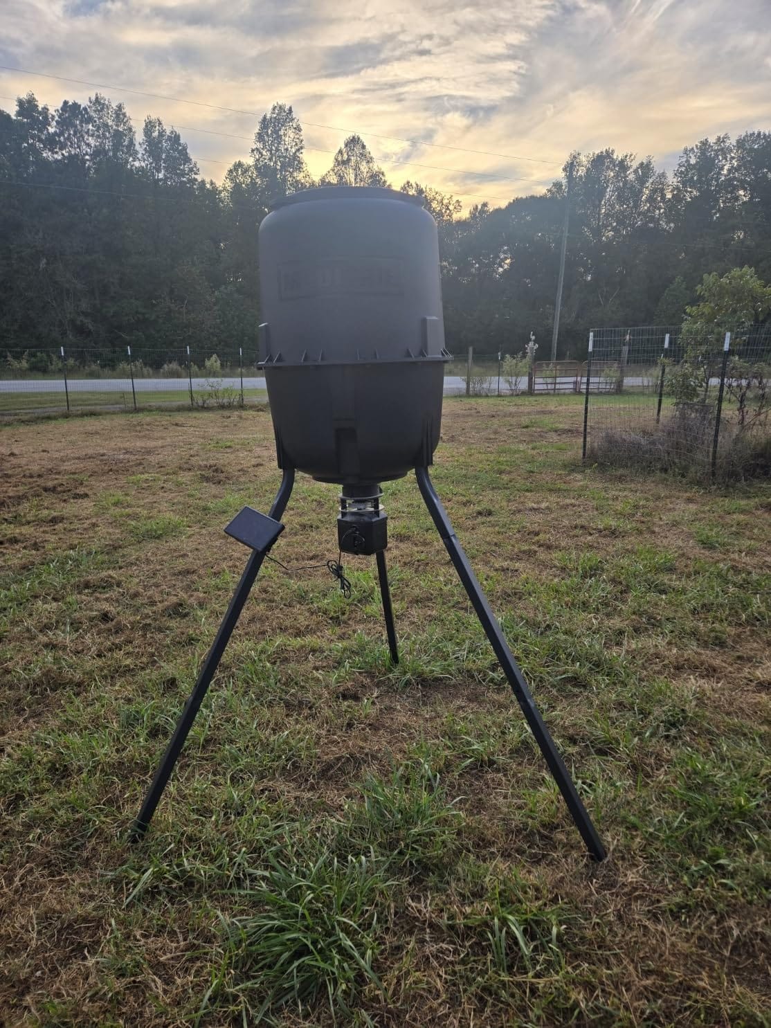 Moultrie 250 Lb Pro Hunter III Tripod Feeder - Bluetooth App Control customer photo 1