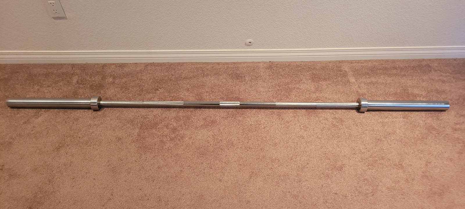 RitFit Elite 7ft Olympic Barbell, 45lb, 500-2000lb Capacity for weightlifting & powerlifting, Fits 2-inch standard plates customer photo 2