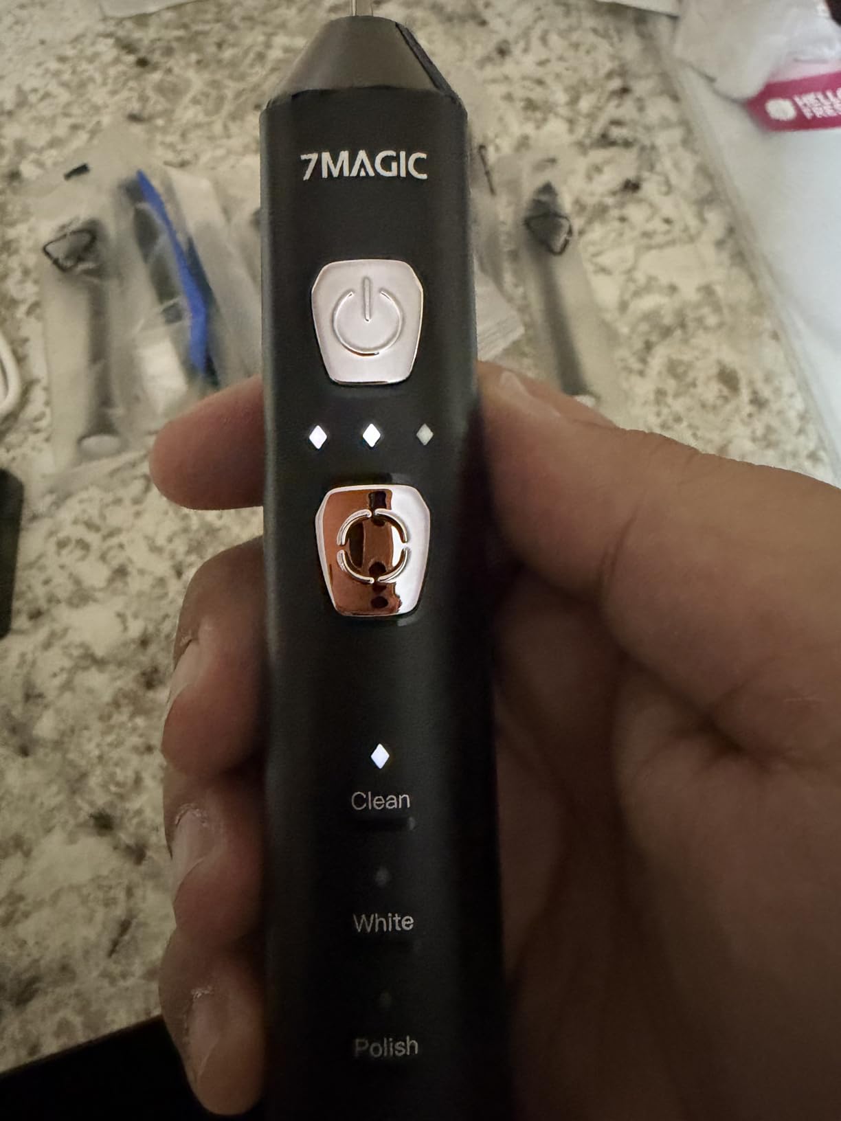 7MAGIC Sonic Electric Toothbrush, 180-Day Runtime, 42000VPM, 8 Heads, Black customer photo 2