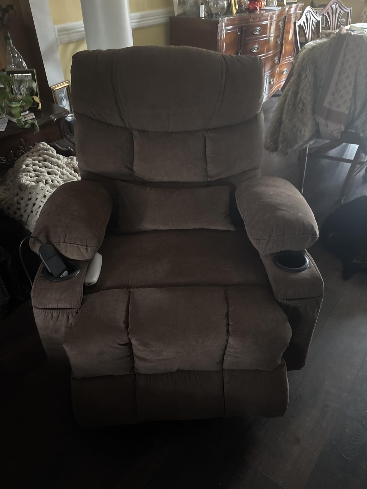 MAHOMICO Power Lift Recliner Chair for Elderly with Vibration Massage and Lumbar Heating,Electric Lift Recliner Single Sofa with Side Pocket,Two Cup Holders and USB Charge Port for Living Room customer photo 2