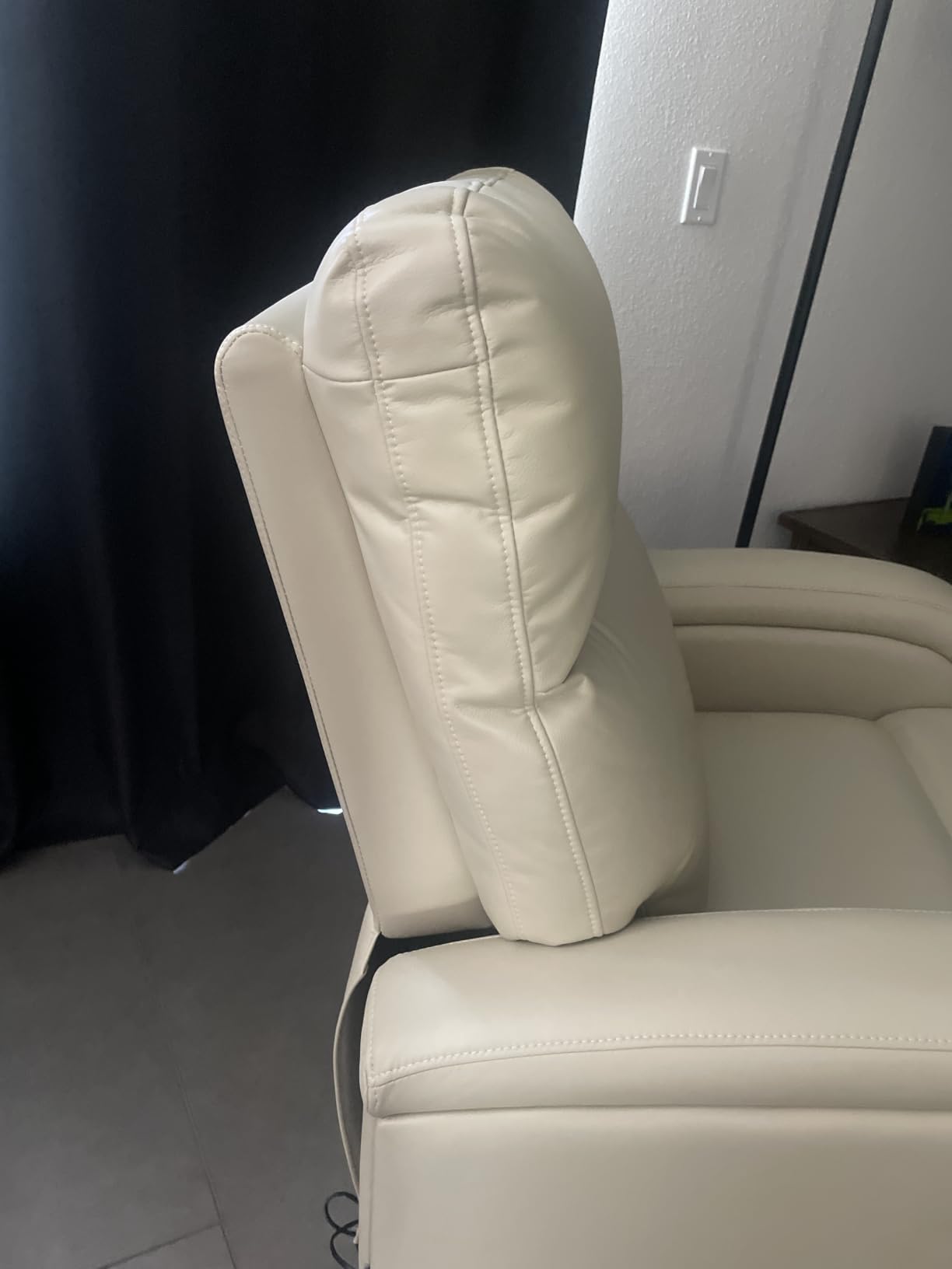 MCombo Zero Wall Recliner Chair, Power Wall Hugger Recliner with USB & Type-C Dual Charge Ports, for Small Space, Living Room, RV PR644 (Beige) customer photo 2