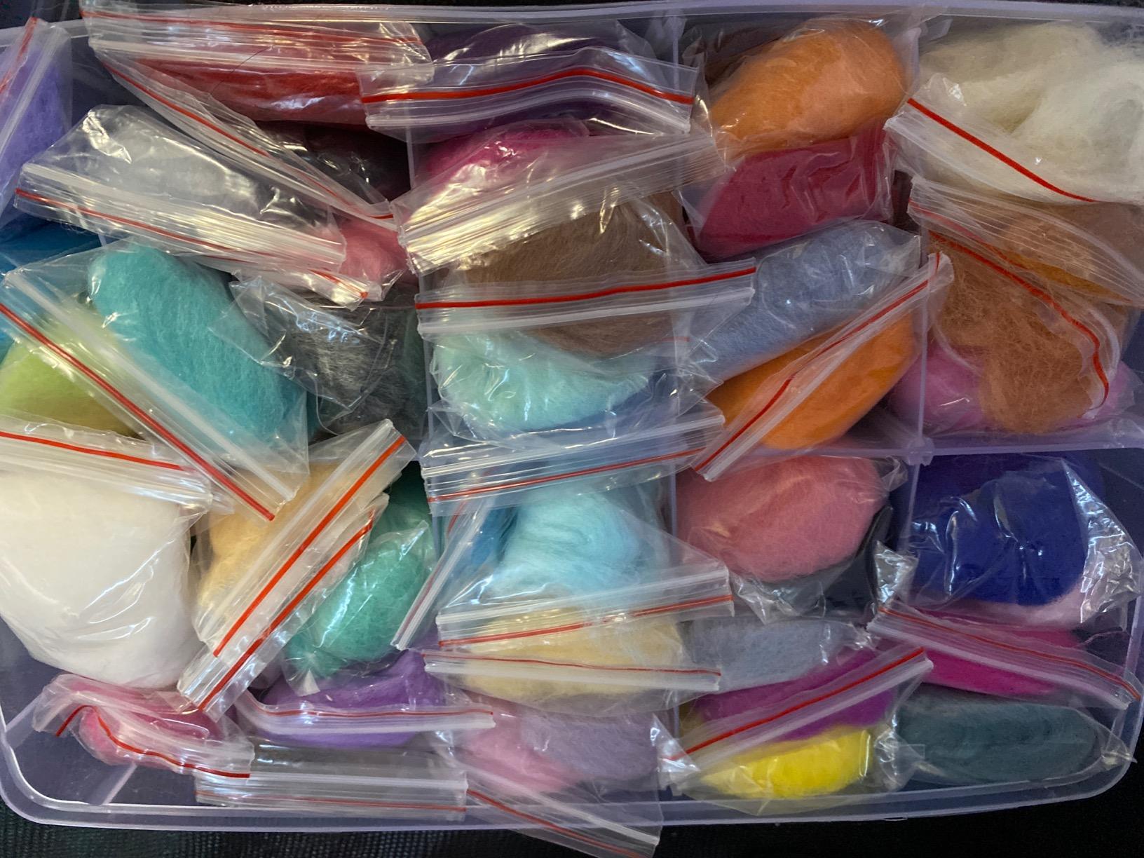 Needle Felting Kit for Beginners, 28 Colors Wool Roving DIY Succulent Plants Craft Set with Felting Needles, Pad & Tools, Wool Felt Kit for Mini Potted Plants Home Decoration & Christmas Gift customer photo 1