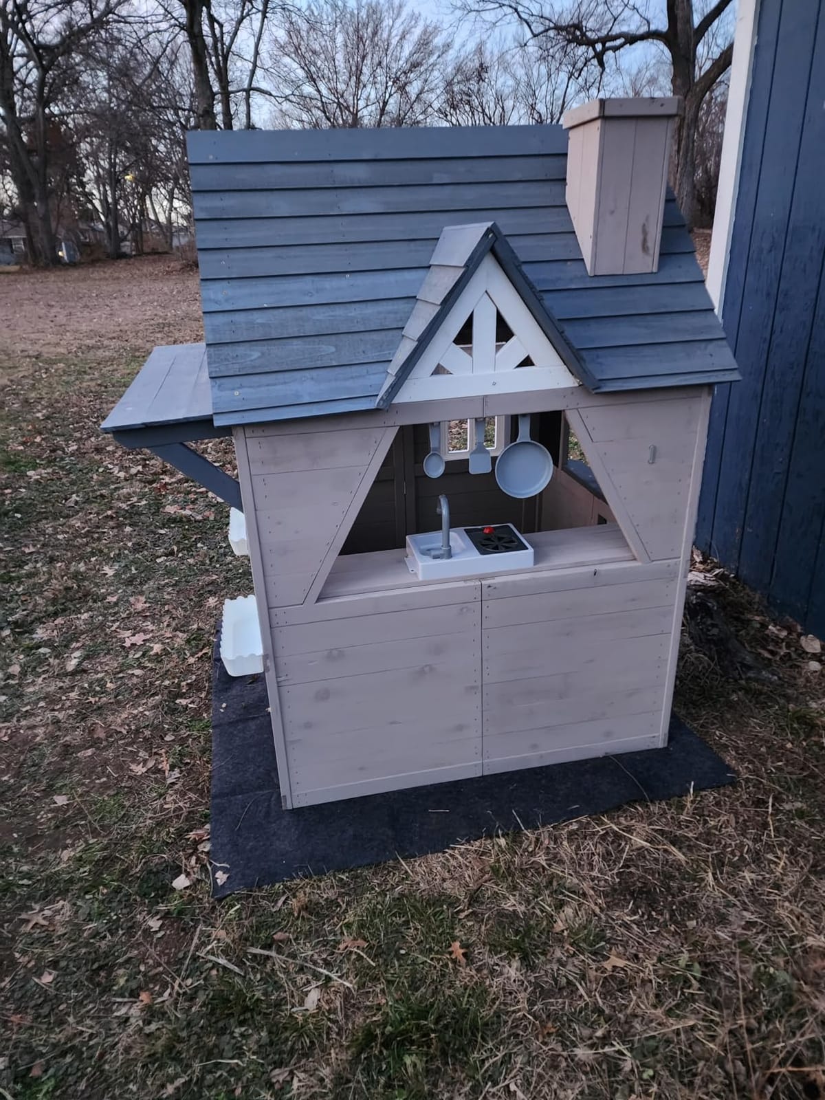 Kids Playhouse Outdoor,Cedar Gray Wooden Play House for Kids Ages 3-8,Interactive Doorbell, Kitchen Counter with Utensils, Sink, Window Boxes for Flowers (Blue) customer photo 1