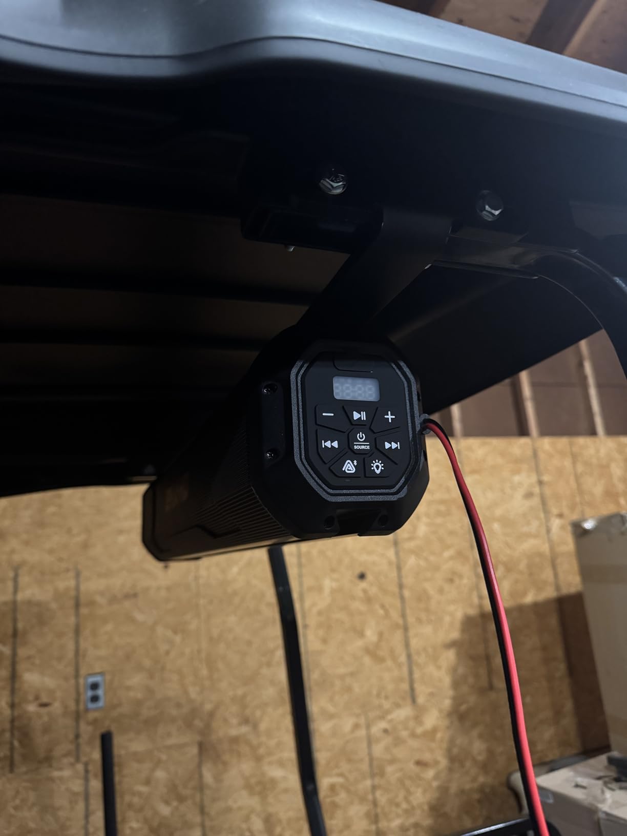 Ehaho 26'' UTV Sound Bar, Golf Cart Speaker Bluetooth with RGB Party Lights | 6-Speaker SXS SoundBar, IP66 Waterproof ATV Speaker System with EQ, Party Mode, RF Remote, AUX for Polaris RZR CFmoto Can-Am customer photo 2