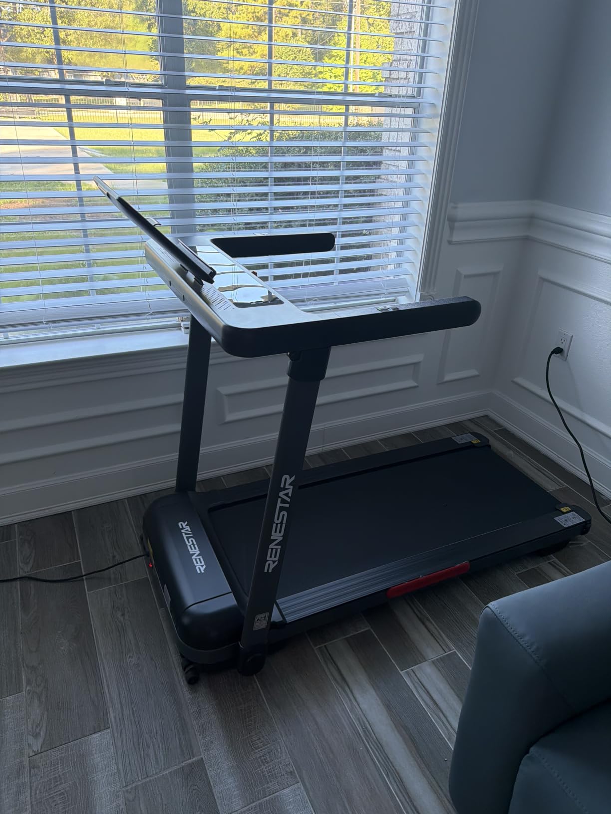 Renestar Folding Treadmill for Home with Auto Incline | compact, 300LBS, Bluetooth speaker, low noise, pulse monitor, foldable, knee-friendly, cushioned running belt customer photo 1