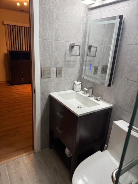 42 Inch Bathroom Vanity with Sink, Fully-Assembled, Walnut customer photo 2