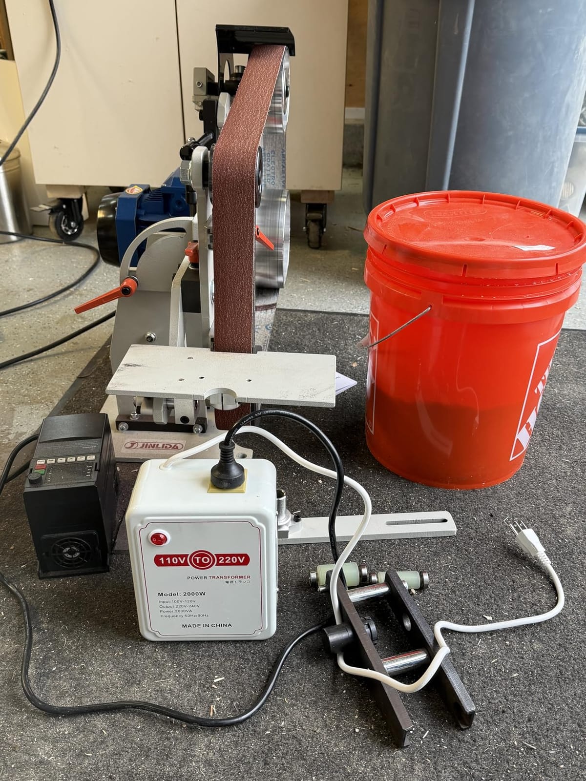 JLD Professional Belt Grinder Sander, 2x72 Inch Belt, 1500W Electric Motor with 2.2KW VFD, 2 sets of grinding kits with 3 grinding methods, Vertical and Horizontal operation includes 3 sanding belts customer photo 1
