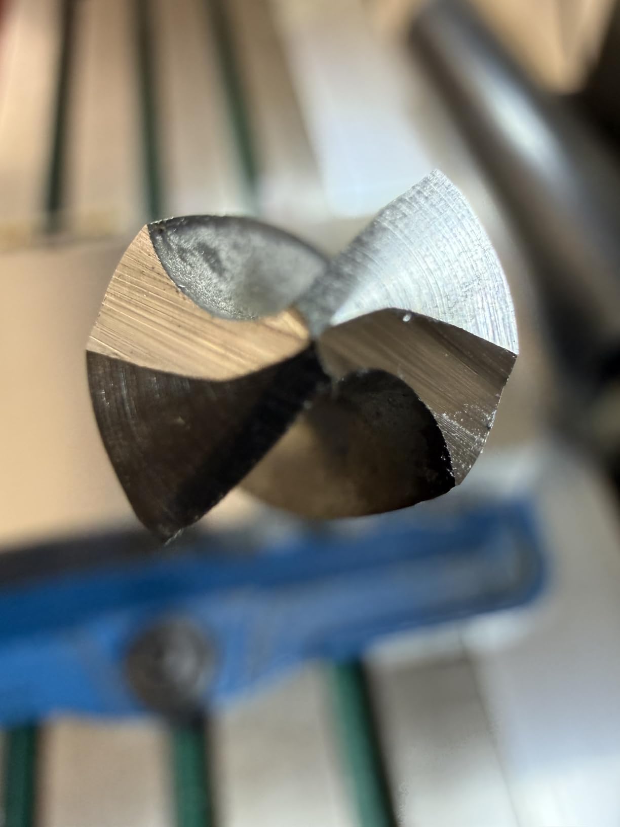 VEVOR Drill Bits Sharpener MR-13B+, 3-15mm Drill Bit Grinder Sharpener with Adjustable Lip Relief Angle & 95°-135° Point Angle, 5800RPM High Speed Re-Sharpener with 13 Collets, CBN & SDC Wheels customer photo 1