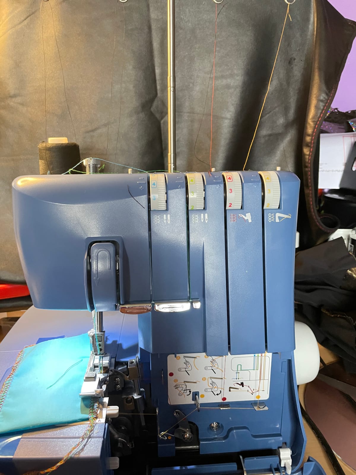 SINGER S0230 Navy Blue High Speed Overlock Serger, 2-3-4 Thread Capability, color coded threading, 1300 stitches/min, differential feed, professional seam finish customer photo 2