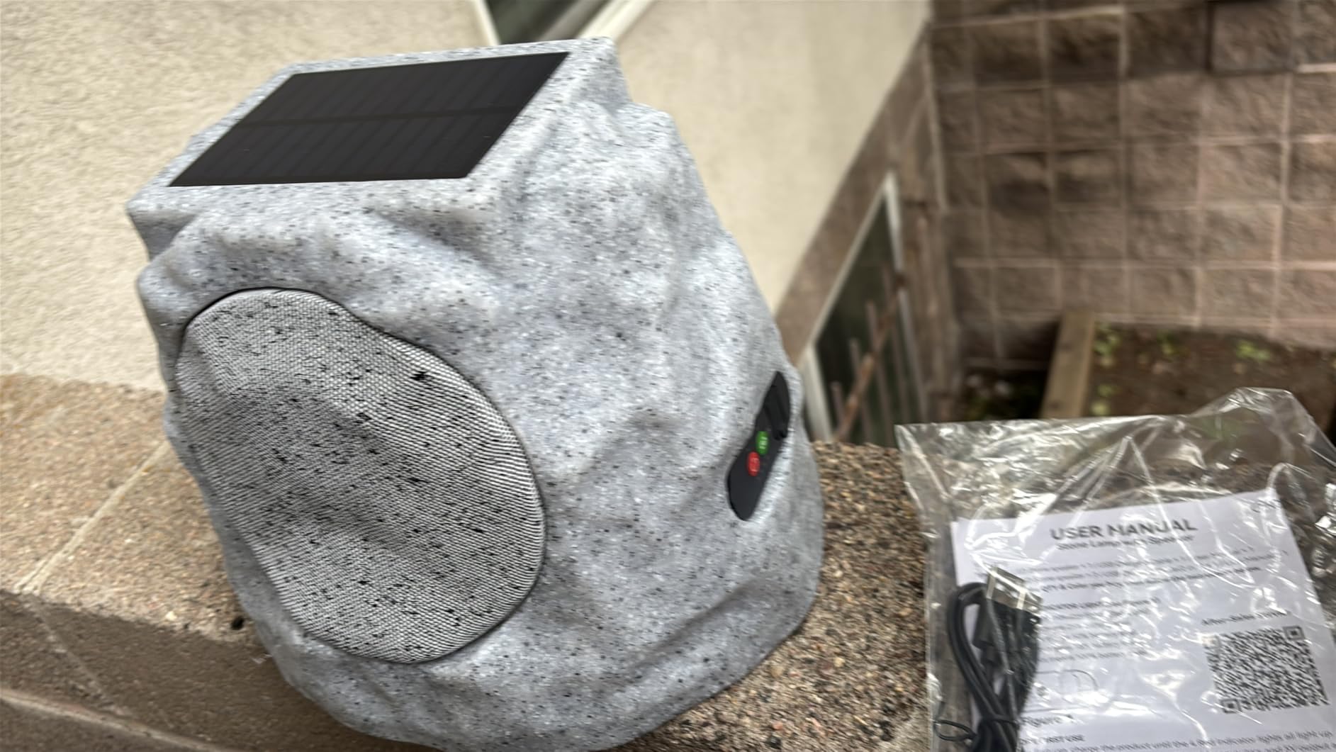 Rock Speakers Outdoor Water-Resistant IP44, Multi-Sync Up to 100 Speakers, Solar-Powered Rock Speaker with Light for Patio Garden Party Pool Deck Yard Outside customer photo 1