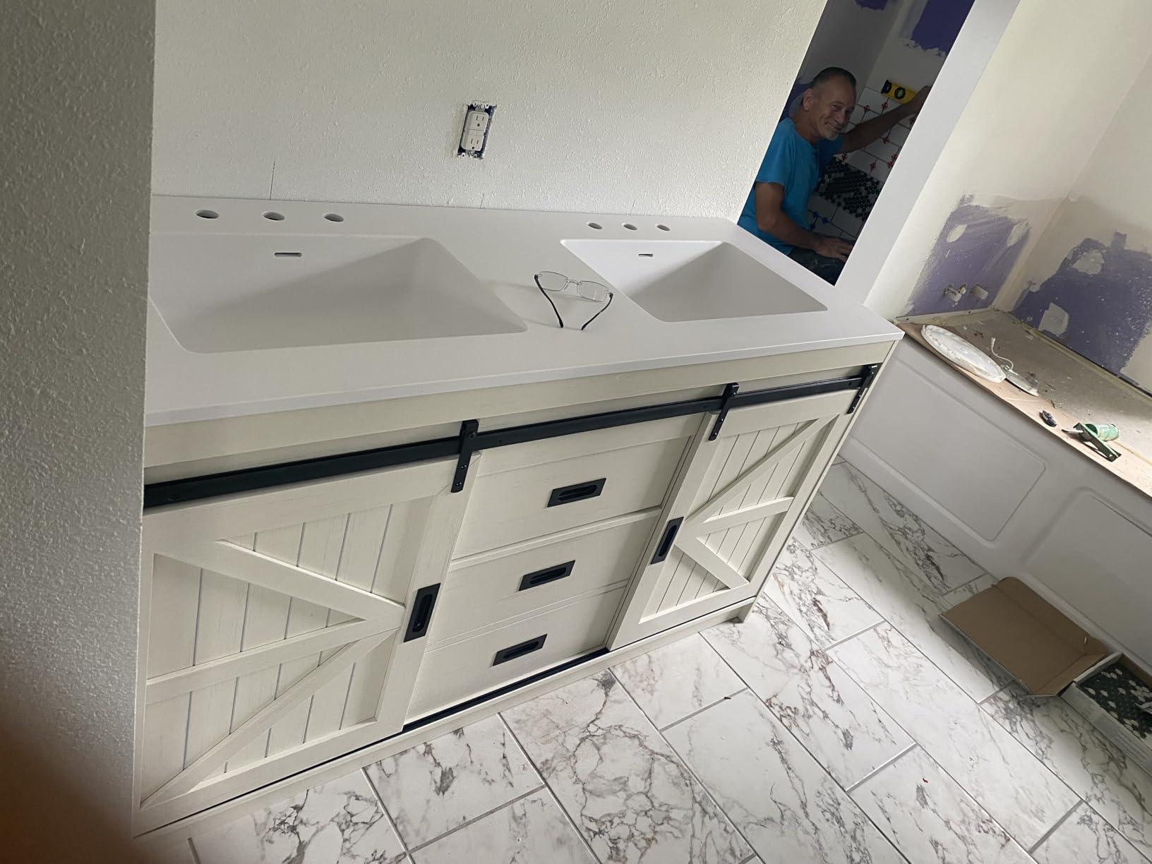 LUXOAK 48'' Farmhouse Freestanding Bathroom Vanity Cabinet with Sink, White customer photo 2