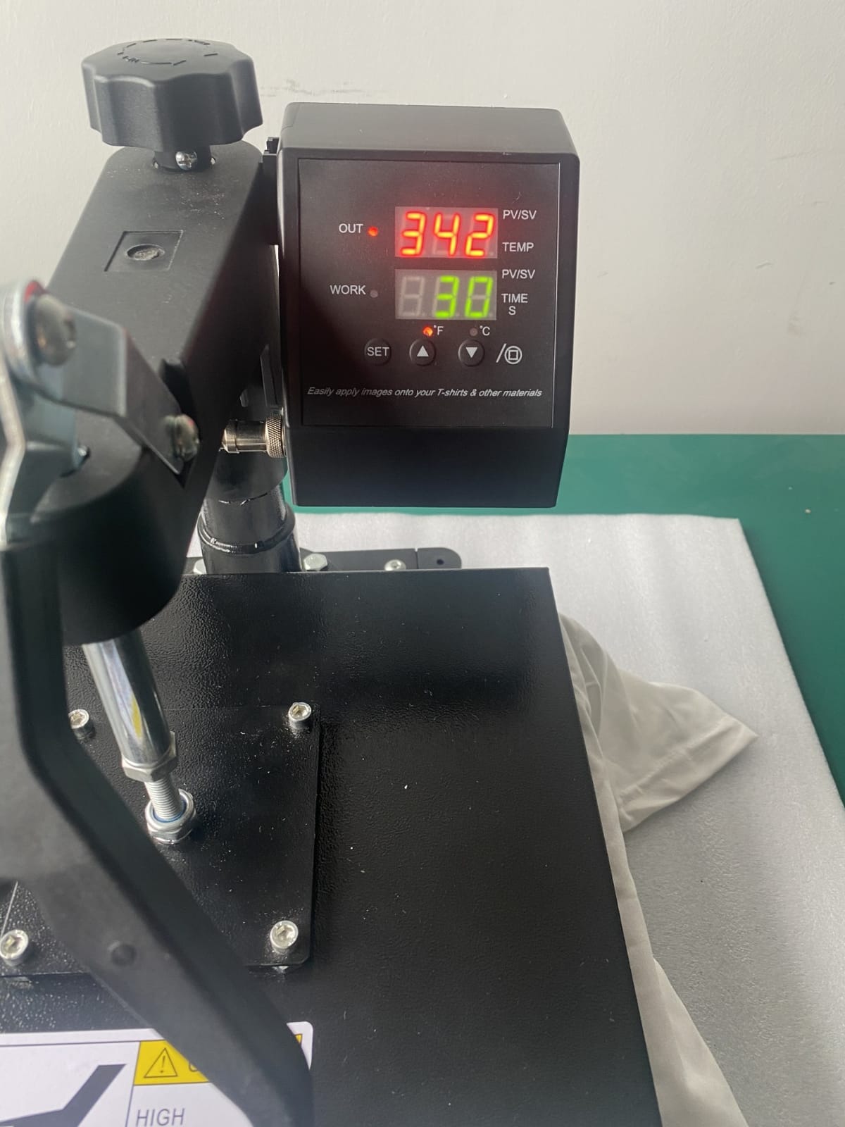 Seeutek 8 in 1 Heat Press Machine 15x15 Inch, Heat Press for T-Shirts, Bags customer photo 2
