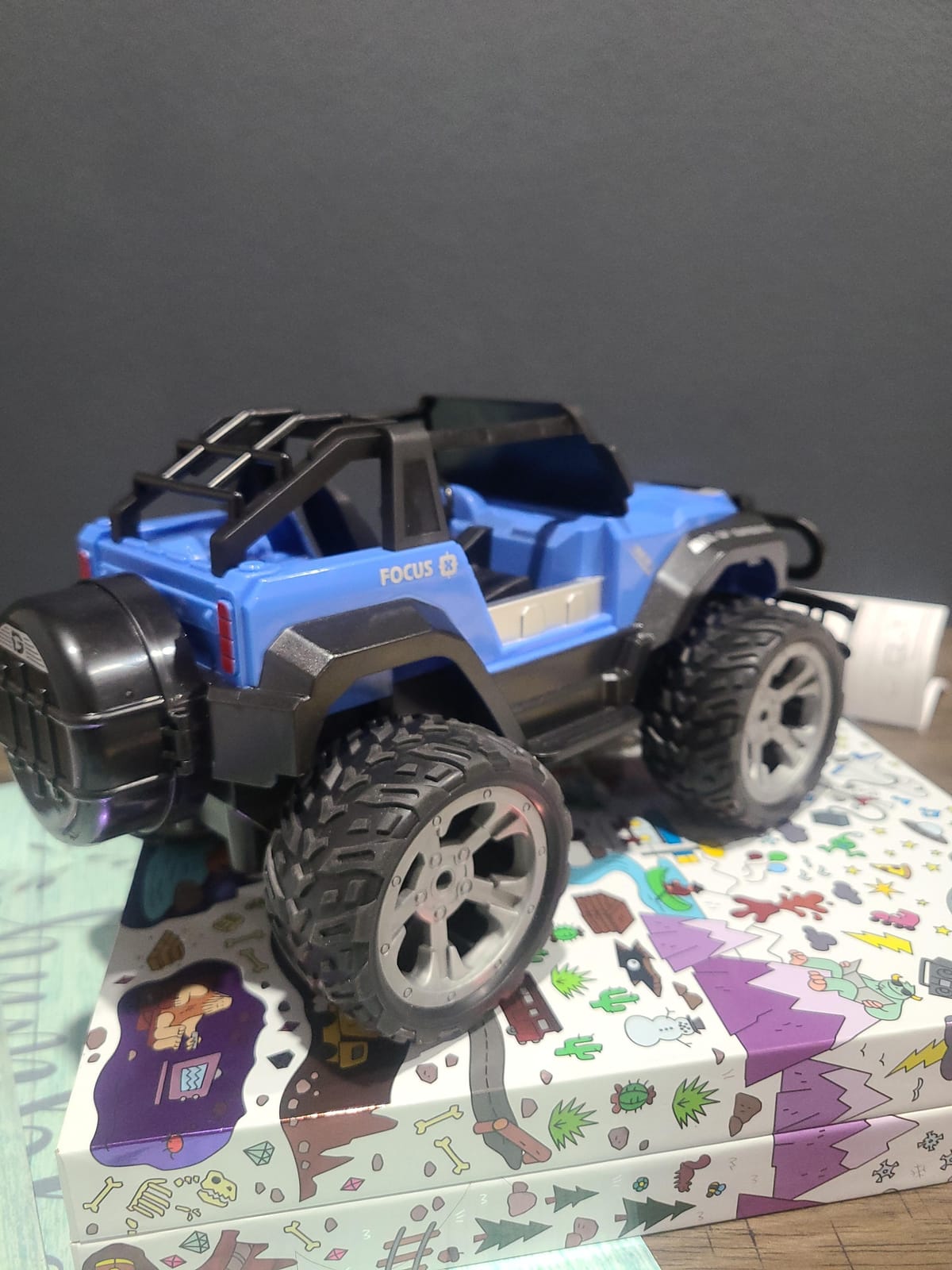 DEERC DE125 1:14 RC Car for Kids,4WD Remote Control Off-Road Monster Truck | RC Rock Crawler with Mist Spray,Metal Shell, LED Lights, 2.4GHz All-Terrain Car, 2 Batteries, Gifts for Beginners and boys customer photo 1