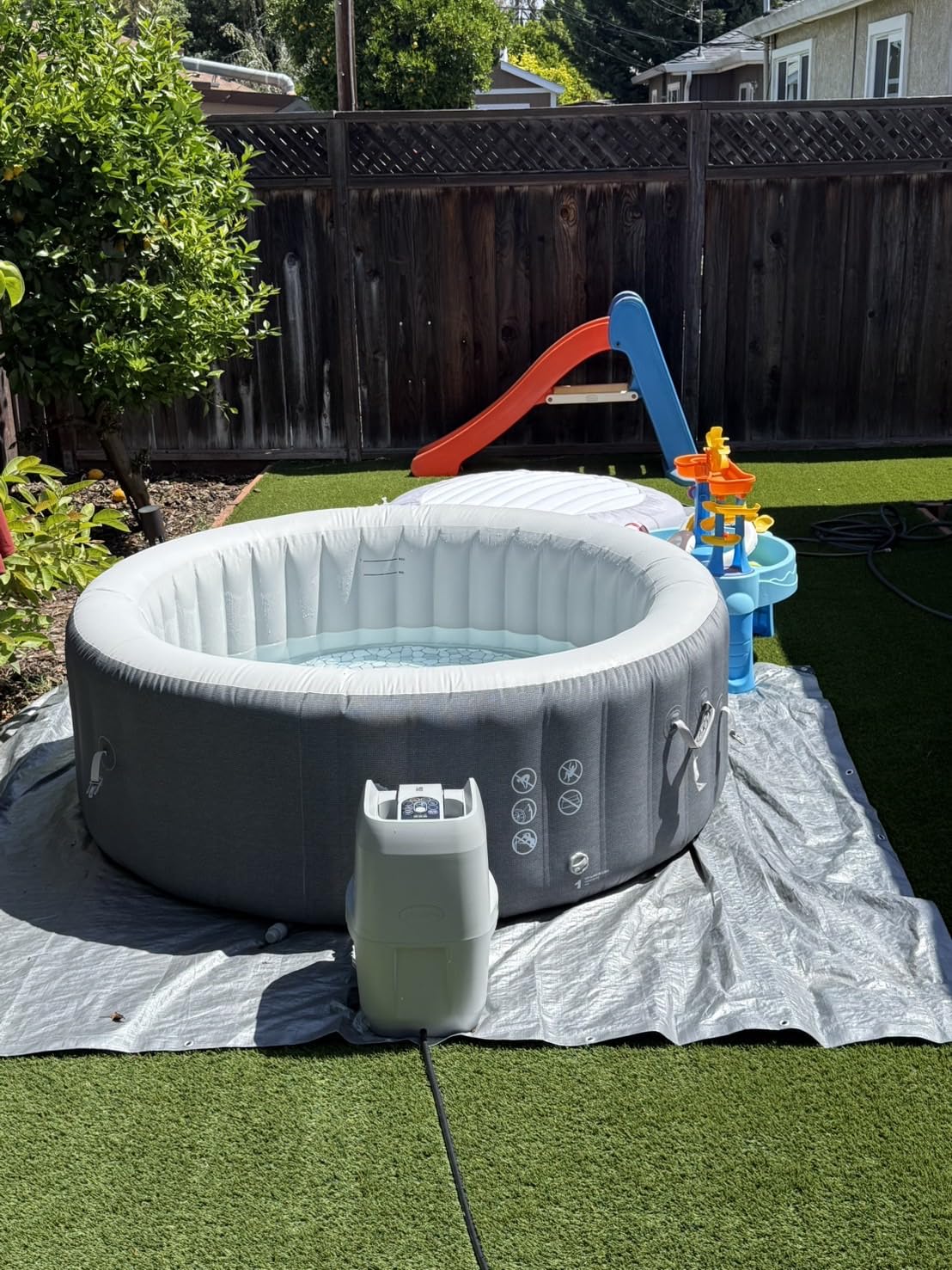 SaluSpa Hot Springs 4-6 Person Round Inflatable Hot Tub, Energy-Efficient customer photo 1