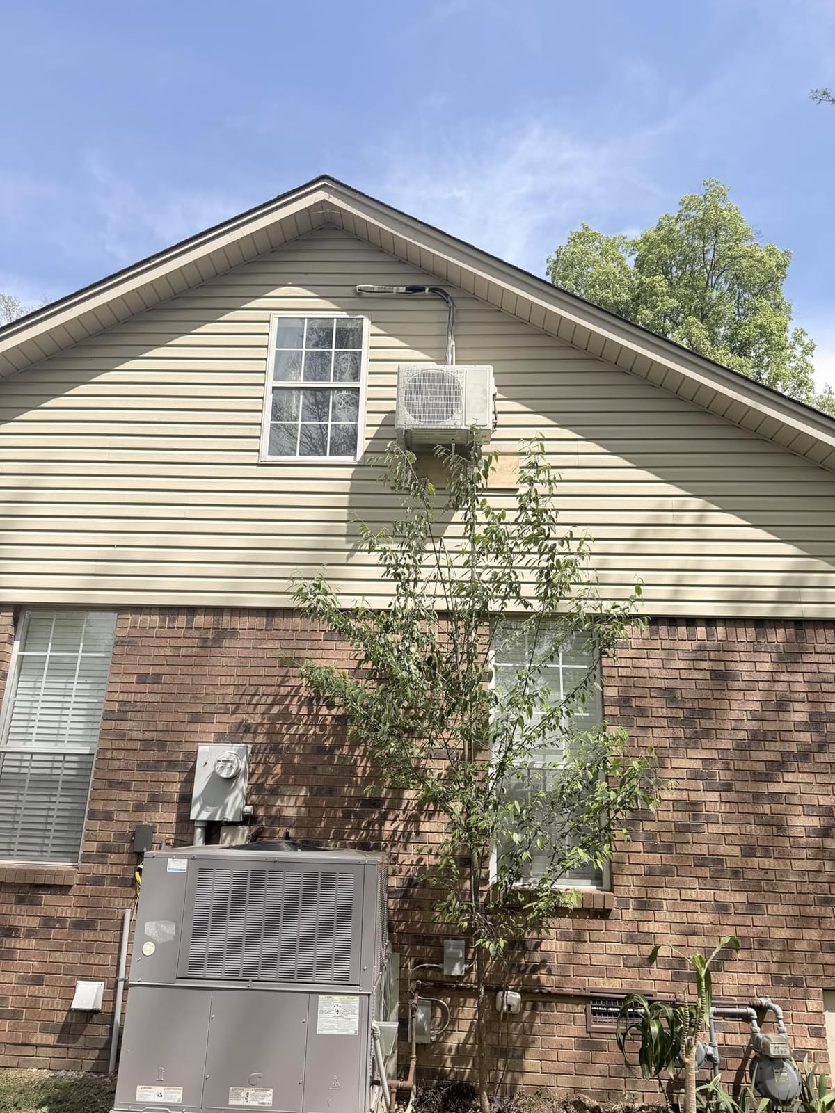12000BTU Mini Split AC/Heating System, 17 SEER2 115V Inverter Air Conditioner Cools/Heats Up to 750 Sq.Ft, Complete Installation Kit customer photo 2