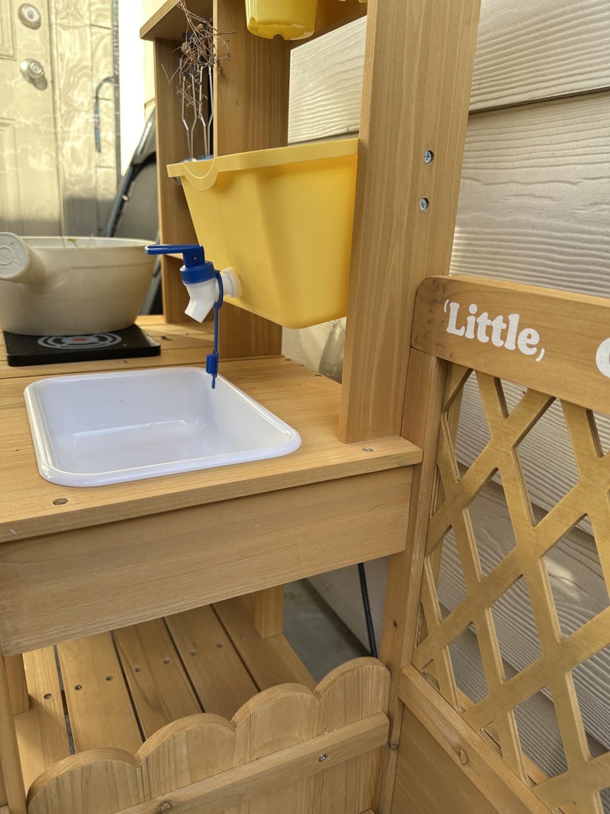 Wooden Mud Kitchen for Kids with Running Water Sink, Outdoor Play Kitchen customer photo 1