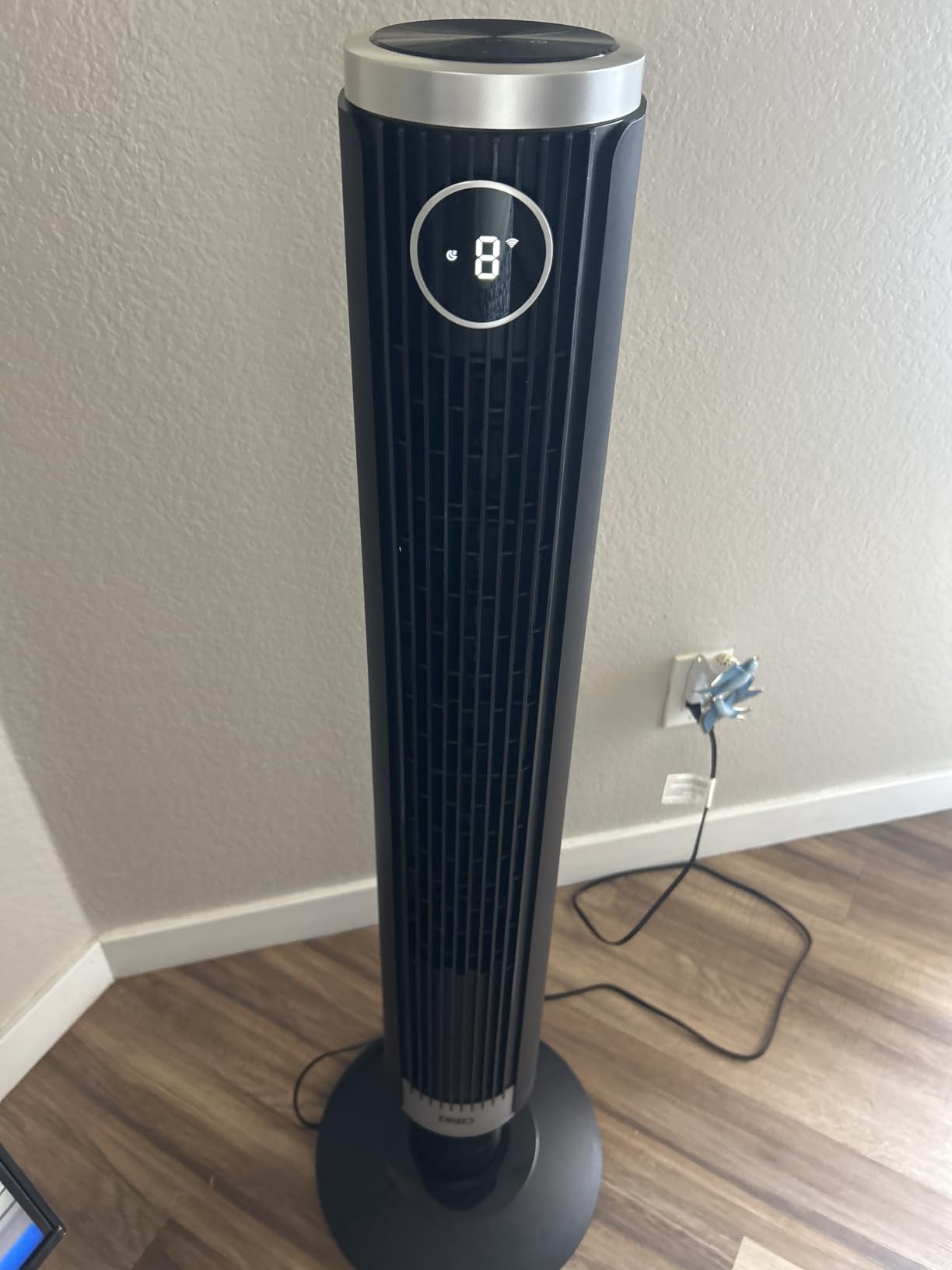 DREO Smart Tower Fan for Bedroom, 40-45 Inch Adjustable Height, 9 Speeds, 28 ft/s Velocity, Quiet Fan with DC Motor, 4 Modes, 90° Oscillating Standing Fan, 12H Timer for Home, APP and Voice Control customer photo 1