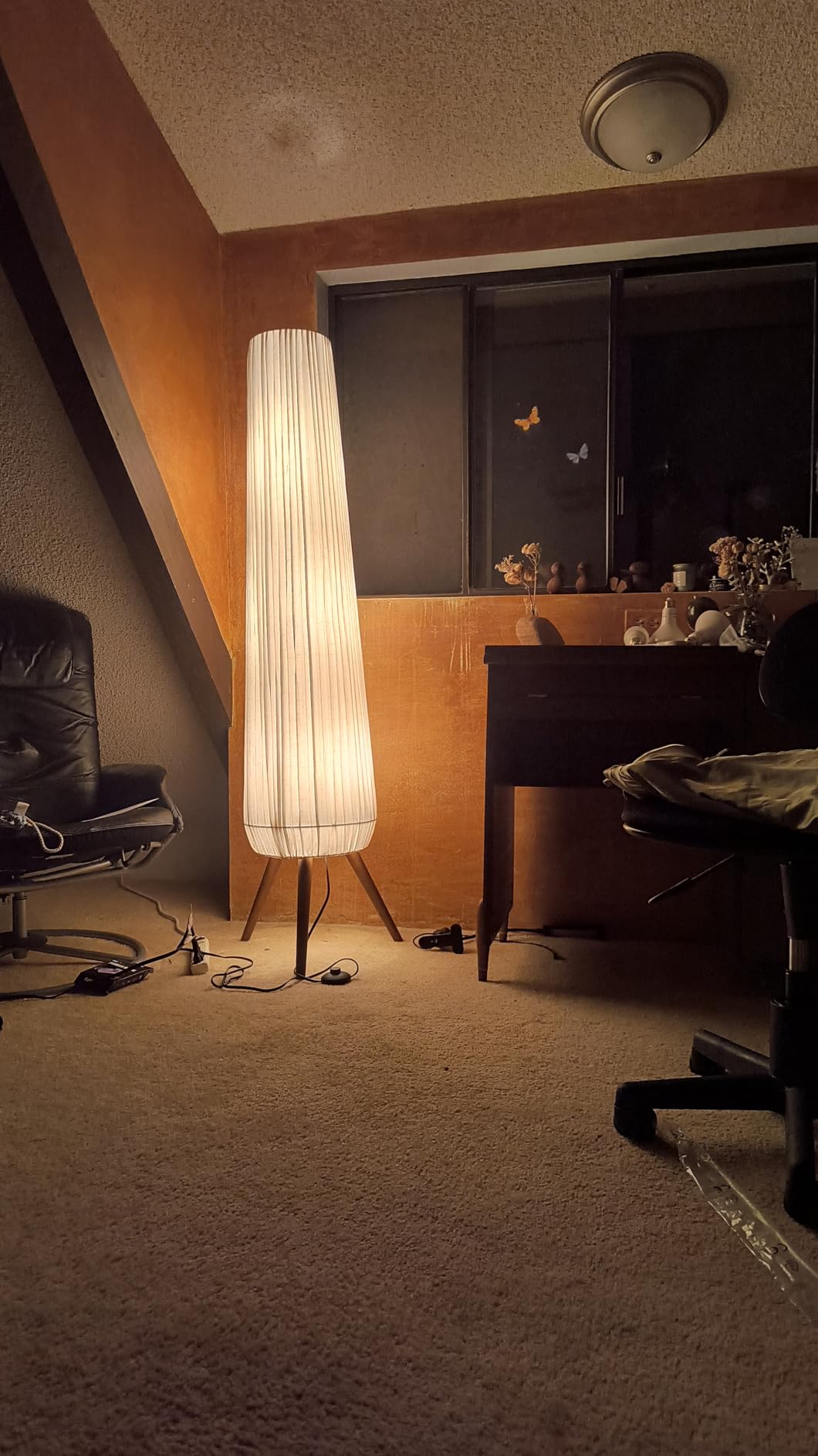 61'' Oatmeal Fabric Pleated Floor Lamp, Walnut Wood Tripod Base customer photo 1