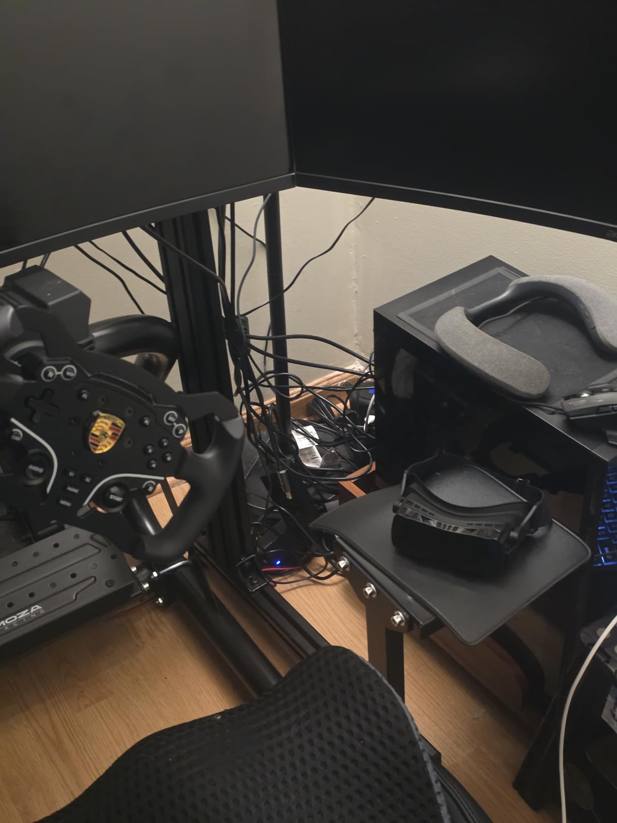 Beyond 2e: Ultra-Light PC VR Headset (108g) Micro-OLED Displays, 2560x2560 per Eye Resolution, 116 FOV, EyeTracking & DFR Play PC VR Games, Flight & Racing Simulators customer photo 1