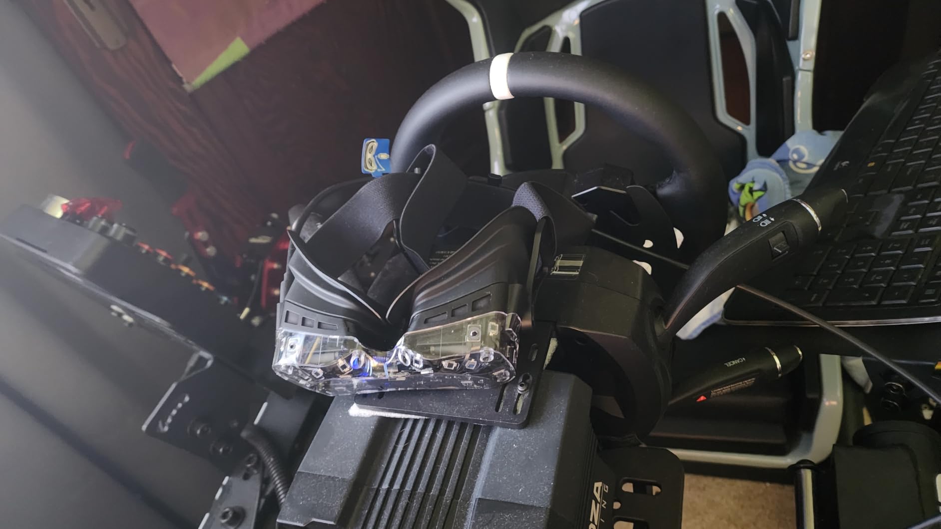 Beyond 2e: Ultra-Light PC VR Headset (108g) Micro-OLED Displays, 2560x2560 per Eye Resolution, 116 FOV, EyeTracking & DFR Play PC VR Games, Flight & Racing Simulators customer photo 2