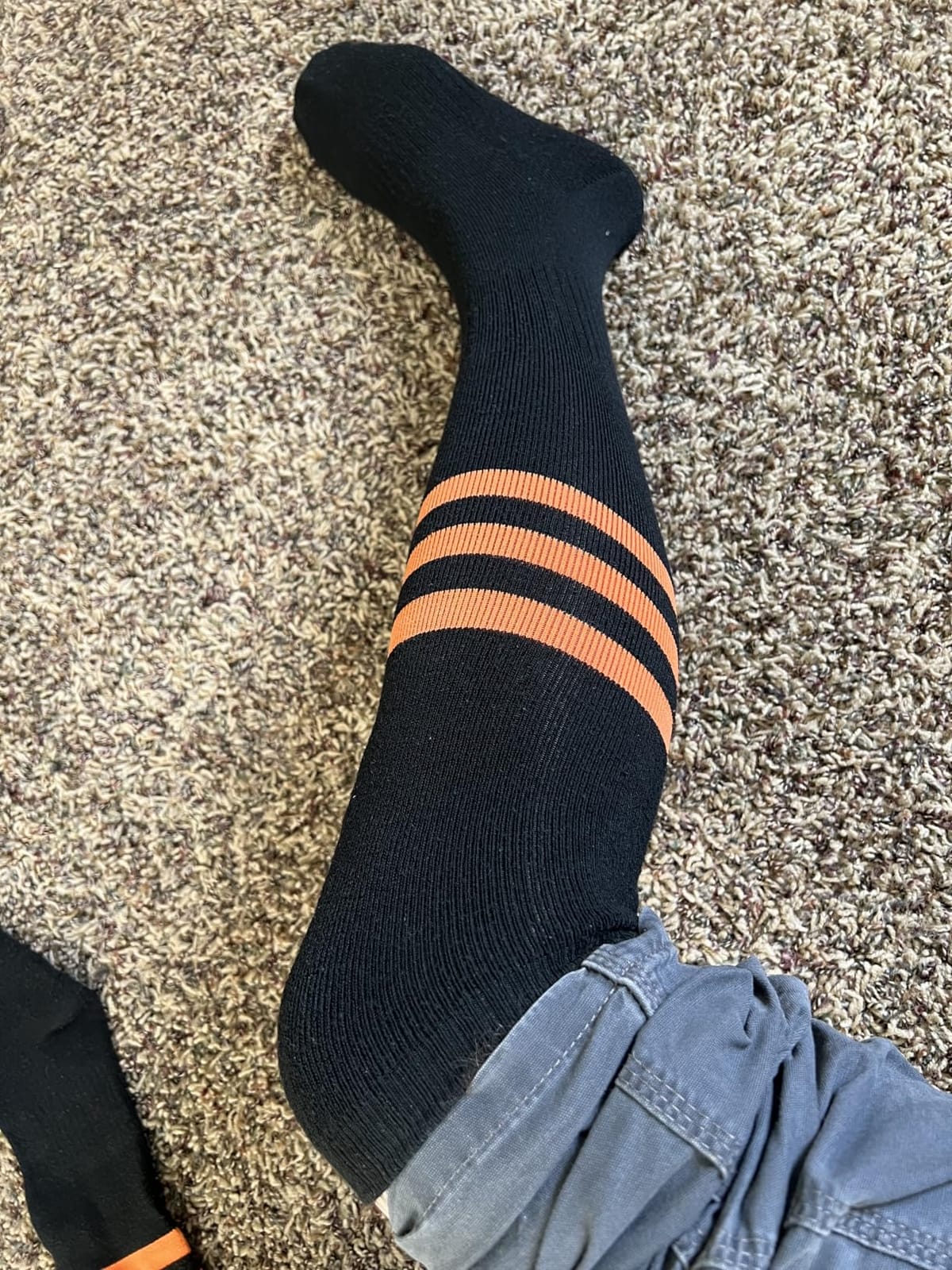 Heated Socks for Men Women with APP Control, 10000mAh Total Upgraded Rechargeable Electric Socks Up to 10 Hours, Washable Winter Foot Warmer Socks for Outdoor Camping Skiing Hunting Hiking customer photo 2