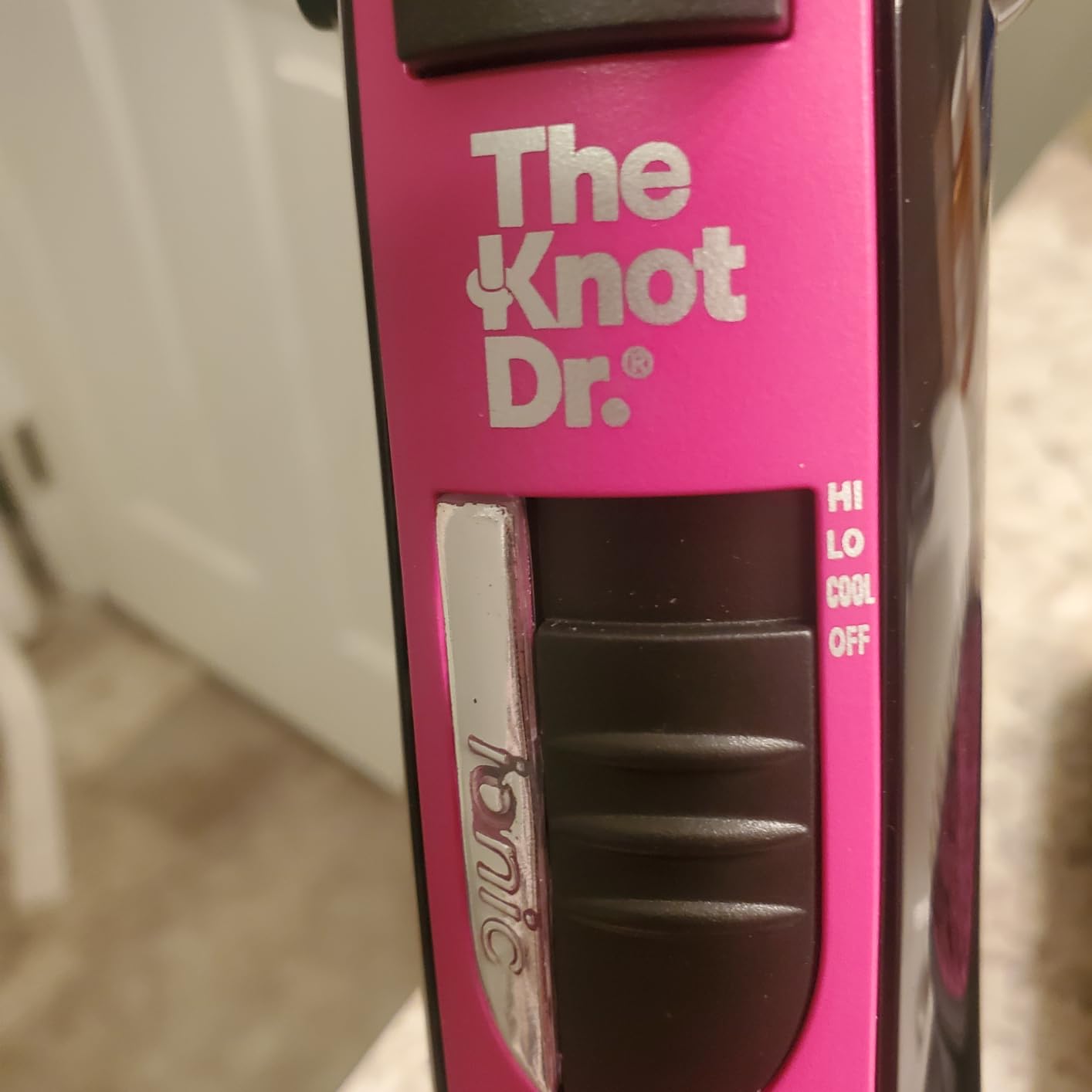 Conair All-in-One Hot Air Brush, Ionic Technology, Mixed Bristles, 1000W customer photo 2