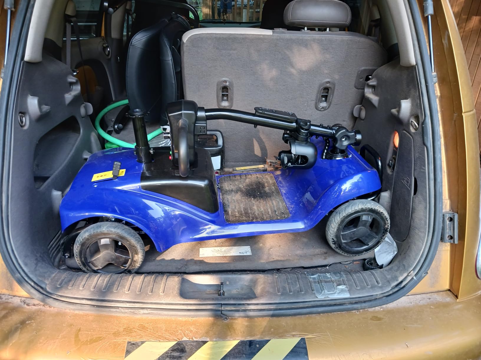 Mobility Scooter,Foldable,300 lbs Capacity,Travel & Daily Commute customer photo 1