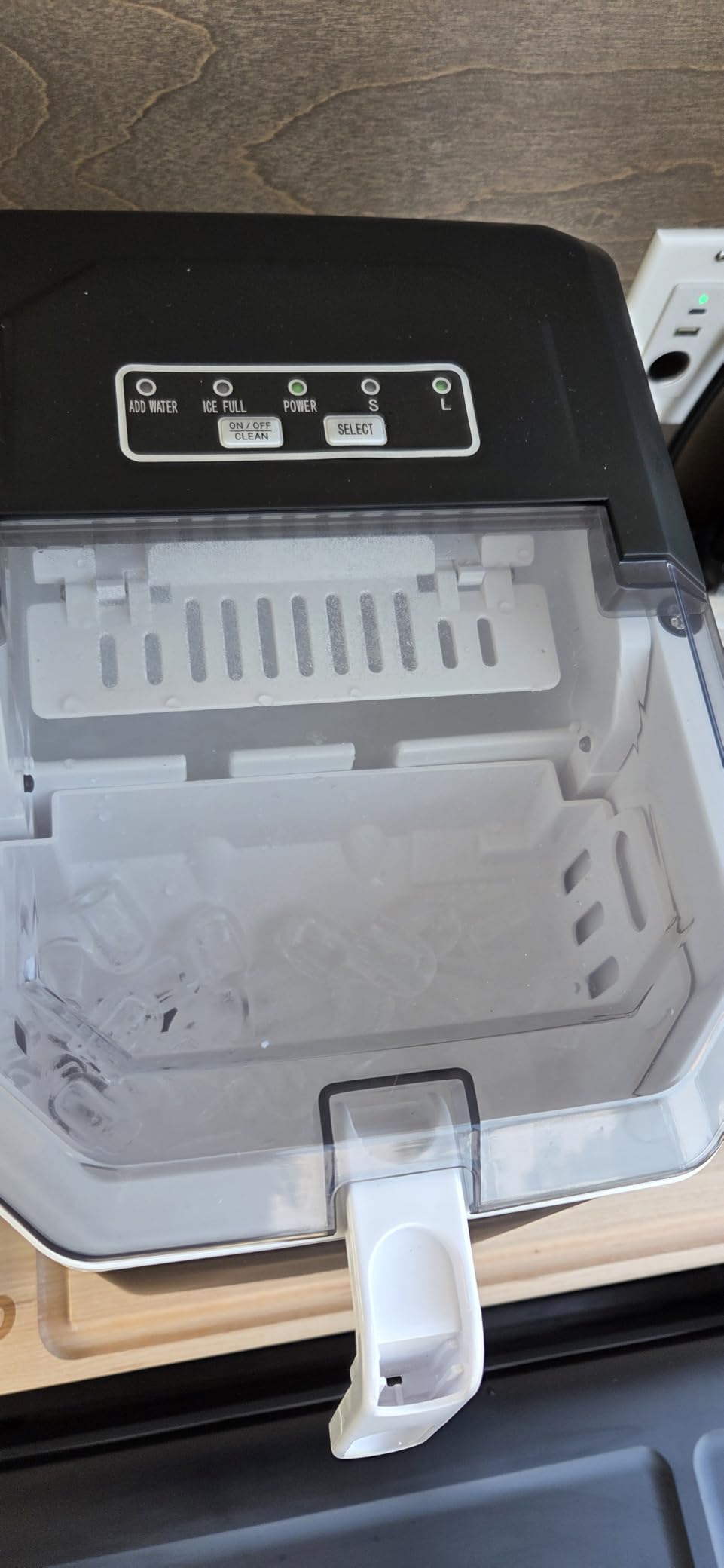 Silonn Countertop Ice Maker, Ice Makers Countertop with 2.5L Expandable Ice Basket & 1.8L Water Tank, 26Lbs/24H, 9 Bullet Ice in 6 Mins, Self-Cleaning, 2 Ice Sizes for Home Kitchen customer photo 1