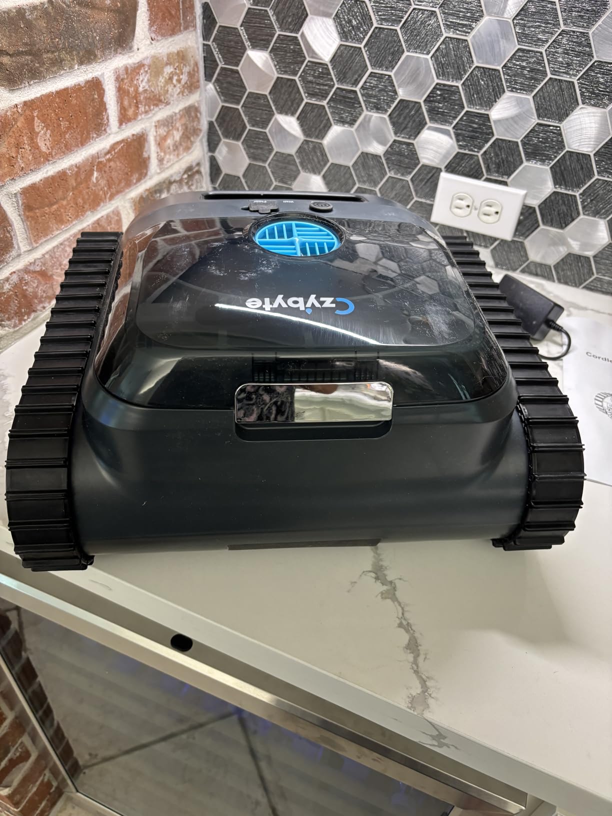 Cordless Robotic Pool Vacuum Cleaner, APP Support, White | Intelligent Route Planning, Wall & Waterline Climbing, 120-Min Runtime, for Above Ground/Inground Pools up to 2000 sq. ft. customer photo 1