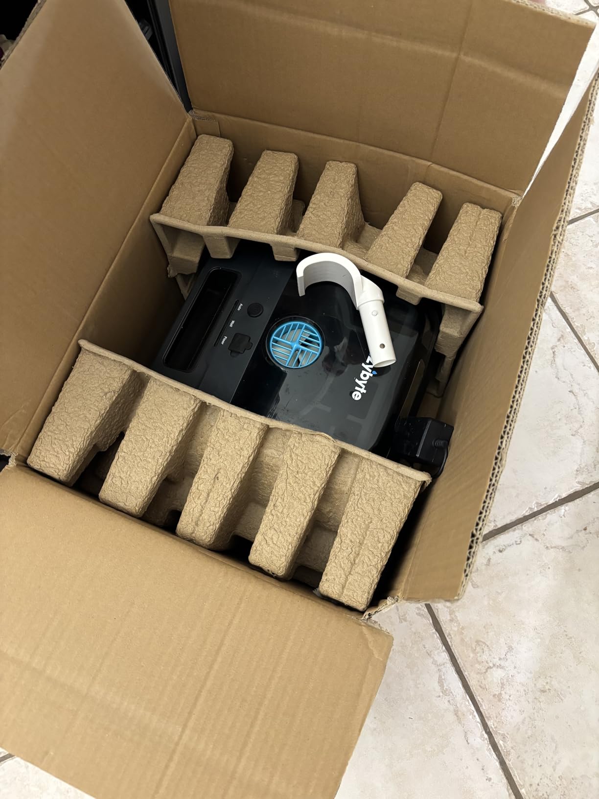 Cordless Robotic Pool Vacuum Cleaner, APP Support, White | Intelligent Route Planning, Wall & Waterline Climbing, 120-Min Runtime, for Above Ground/Inground Pools up to 2000 sq. ft. customer photo 2