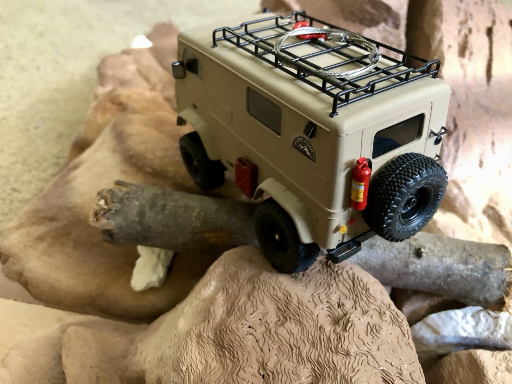 Orlandoo Hunter 1/32 Mini RC Rock Crawler Assembly Kit, Tundra Off-Road Truck with Front Independent Suspension, Off-Road Mini Car Rc Trucks, RC Cars for Adults, OH32P02 DIY Unassembled Kit customer photo 1