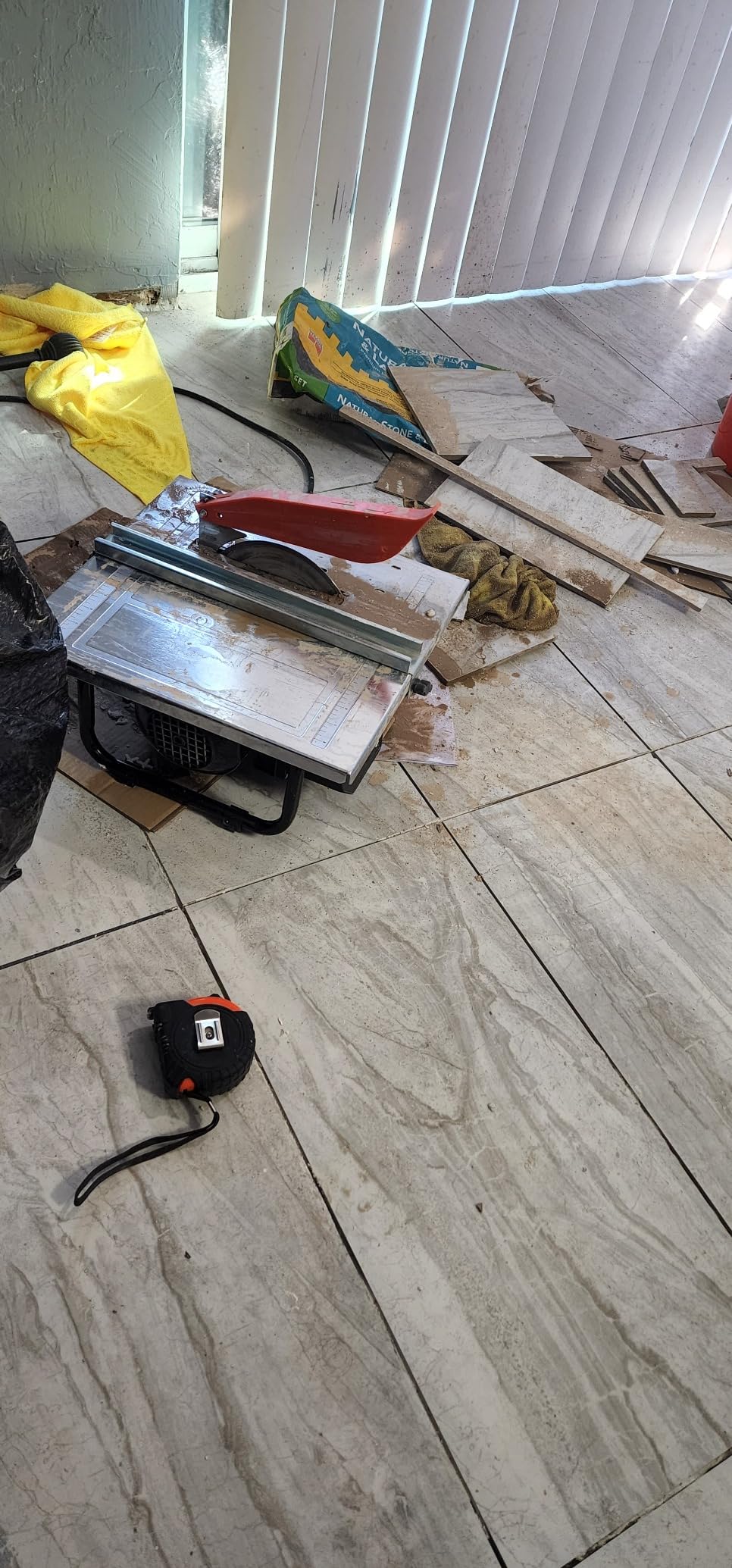 VEVOR Wet Tile Saw 7 Inch 65Mn Steel Blade 3600 RPM Tile Cutter Wet Saw | For Cutting Tiles and Stones, 0-45° Adjustable Bevel Cut, Powerful Motor, Detachable Water Reservoir, for DIY Enthusiasts customer photo 1