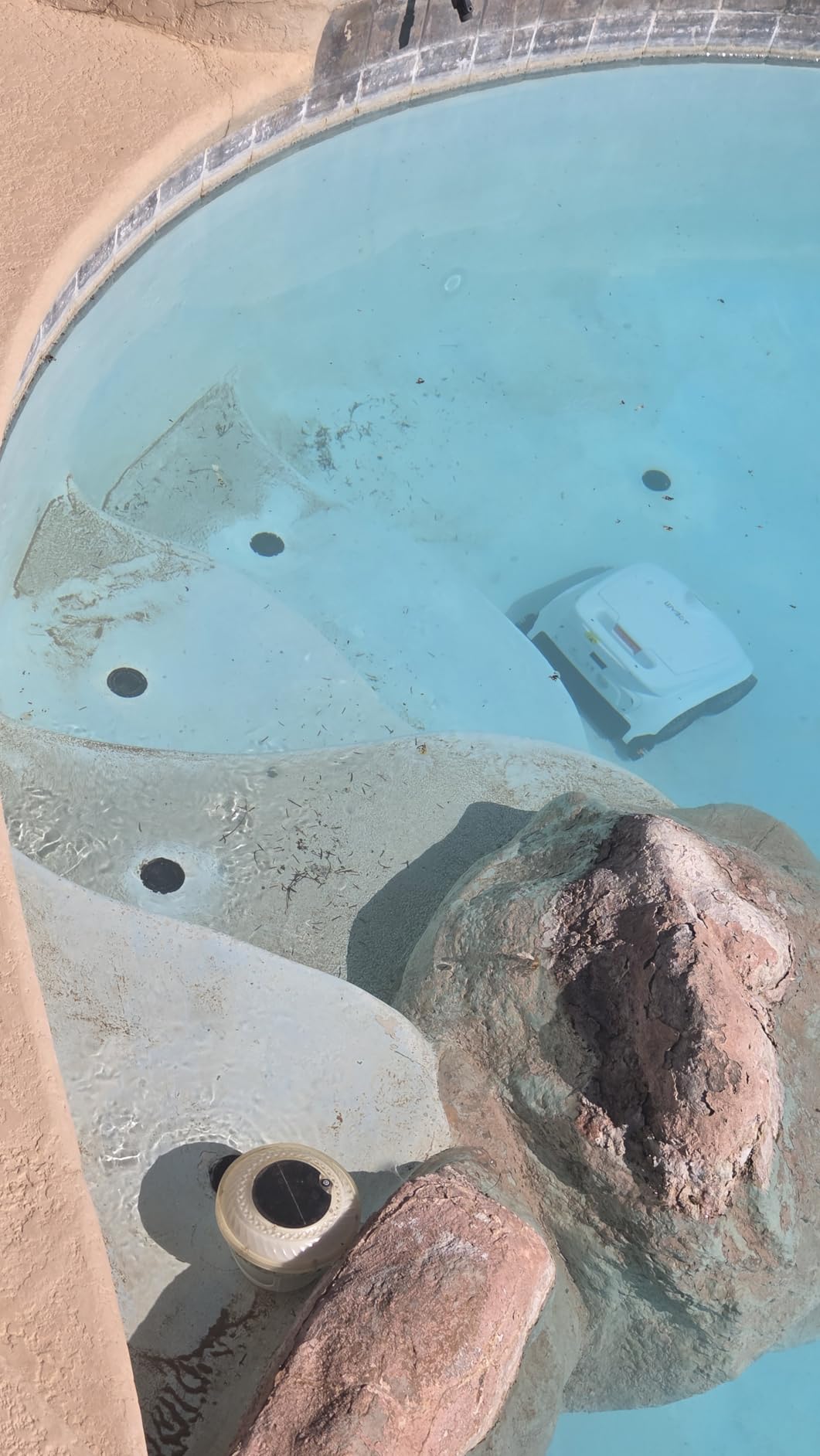 WYBOT B1 Cordless Robotic Pool Vacuum, Six-Roller Brush customer photo 1