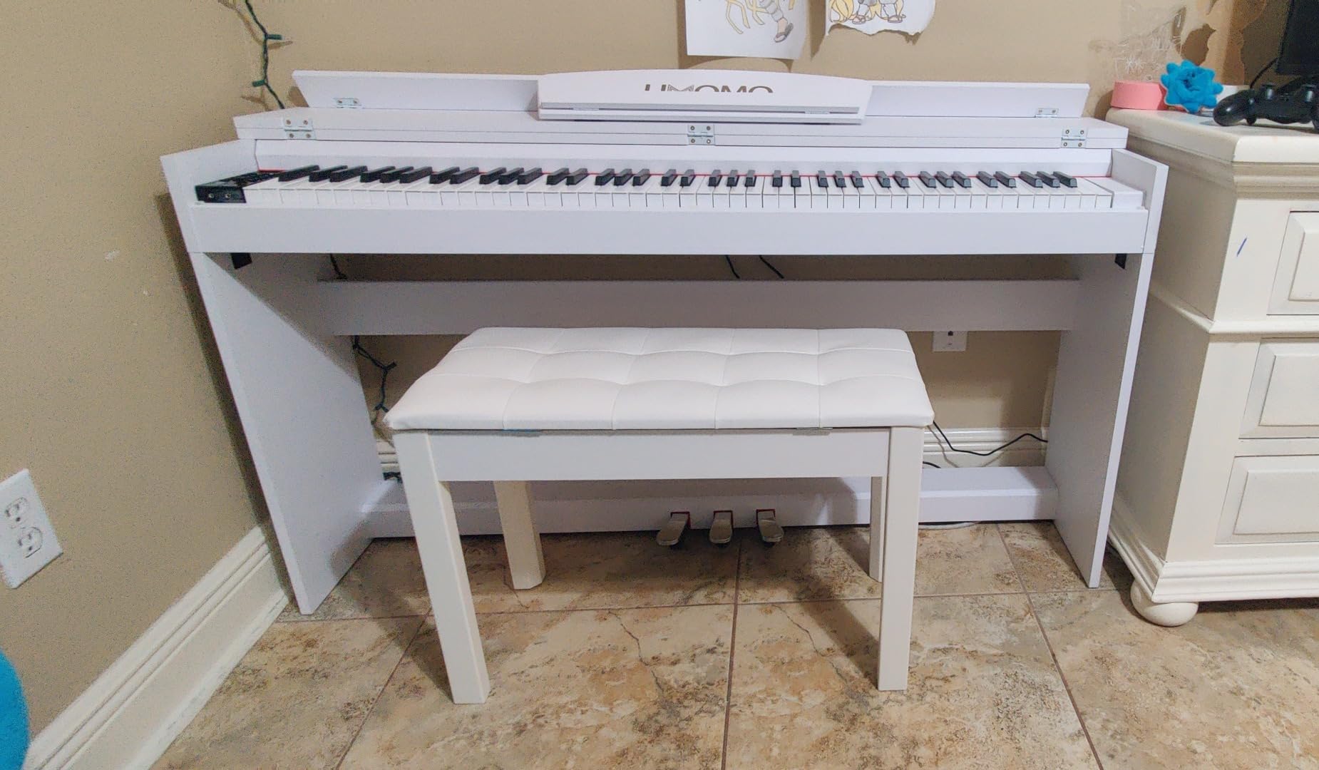 UMOMO 88 Key Weighted Digital Piano Keyboard with Piano Bench, Upright Full Size Electric Piano with Piano Stand, Headphone Jack, 3 Pedal, Electronic Piano for Beginner, White customer photo 1