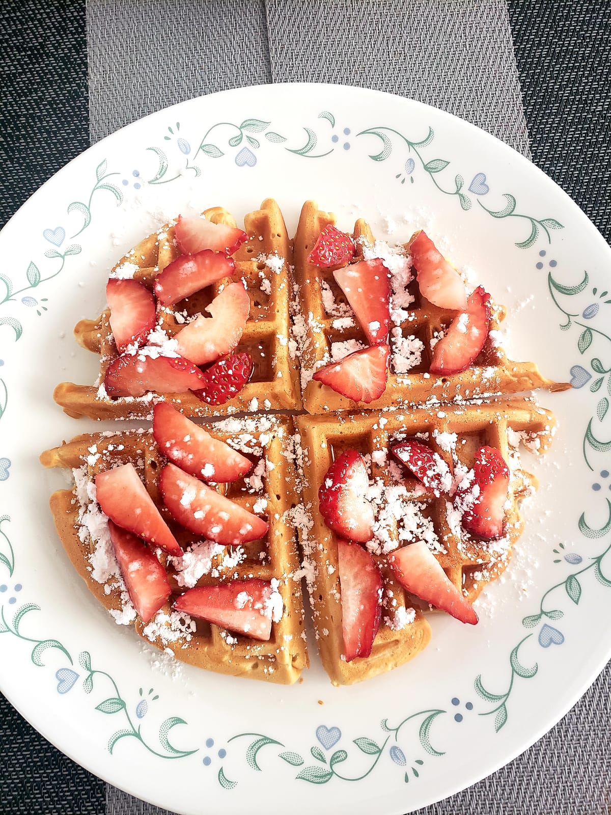 BLACK+DECKER Belgian Waffle Maker, Stainless Steel customer photo 2