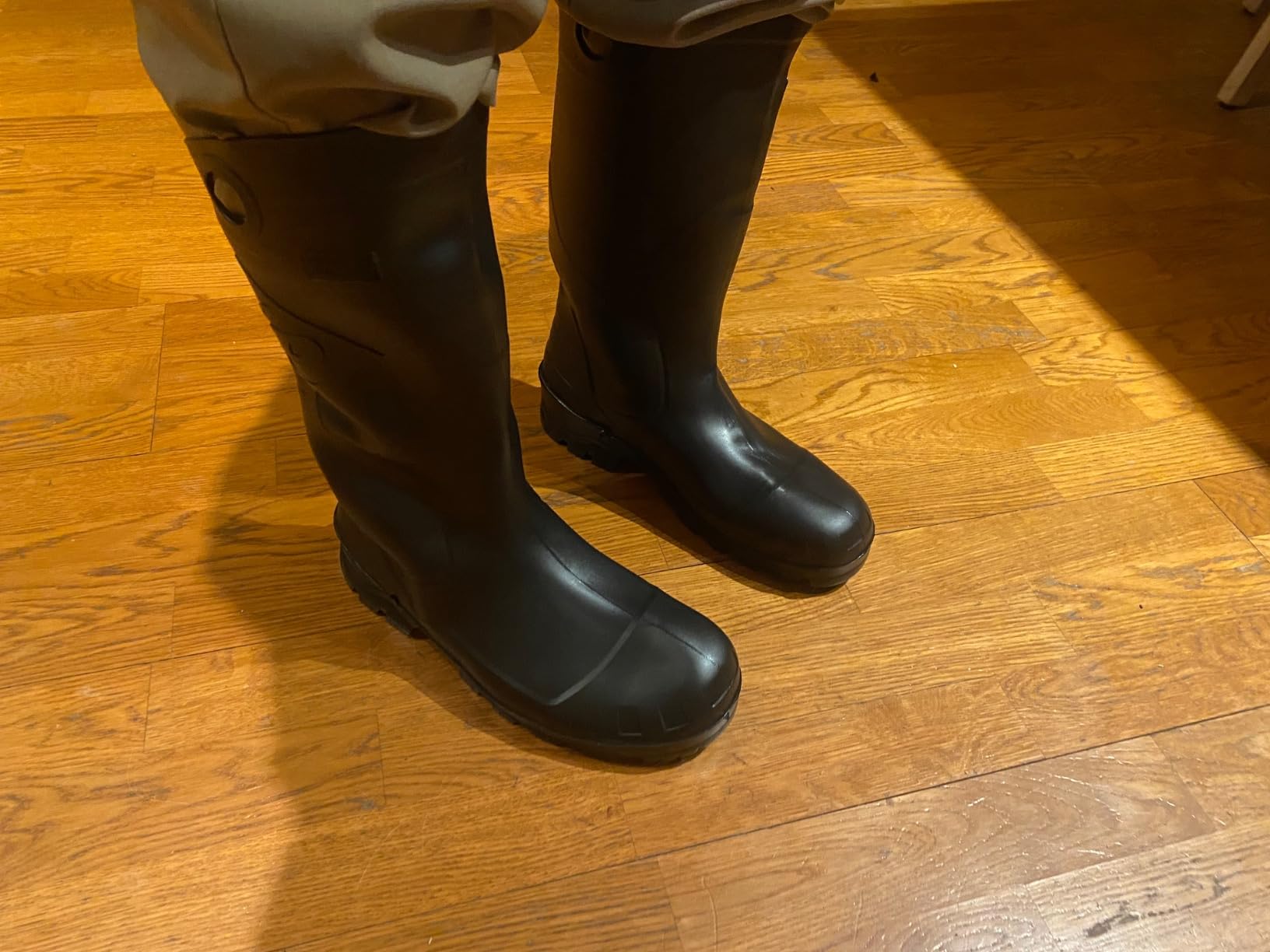 DUNLOP Chesapeake Rubber Boots Plain Toe for Men & Women – PVC - Waterproof - Lightweight Garden, Fishing & Rain Boots with Wide Calf – Black – Size 3–25 customer photo 2