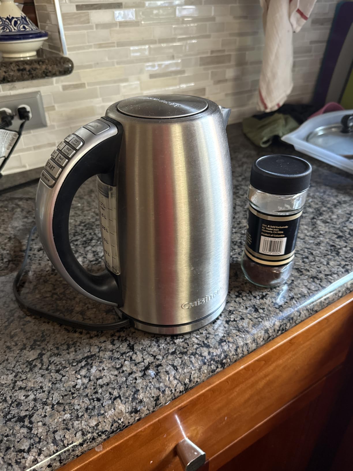 Cuisinart Electric Kettle, 1500W, 6 Temperature Presets, 1.7L, CPK-17P1 customer photo 2